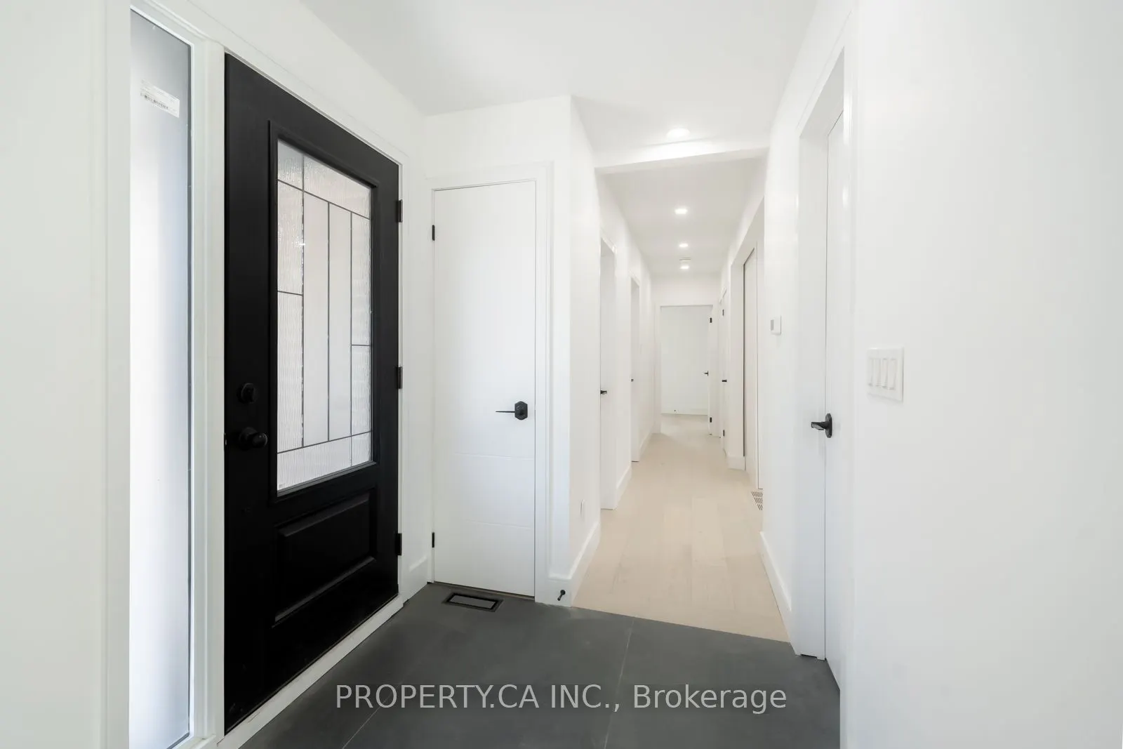 33 Moorecroft Crescent