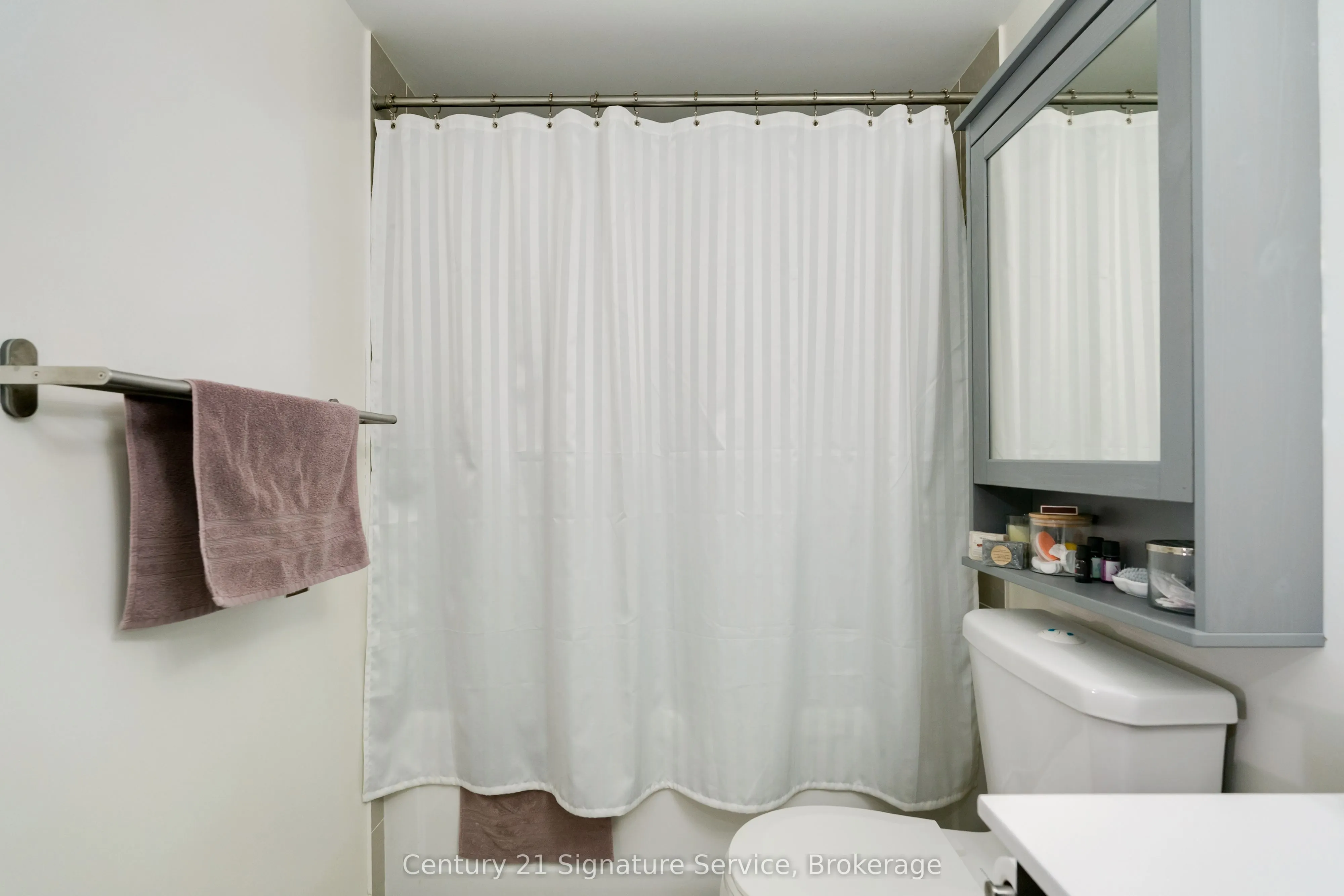3520 Danforth Avenue, #609