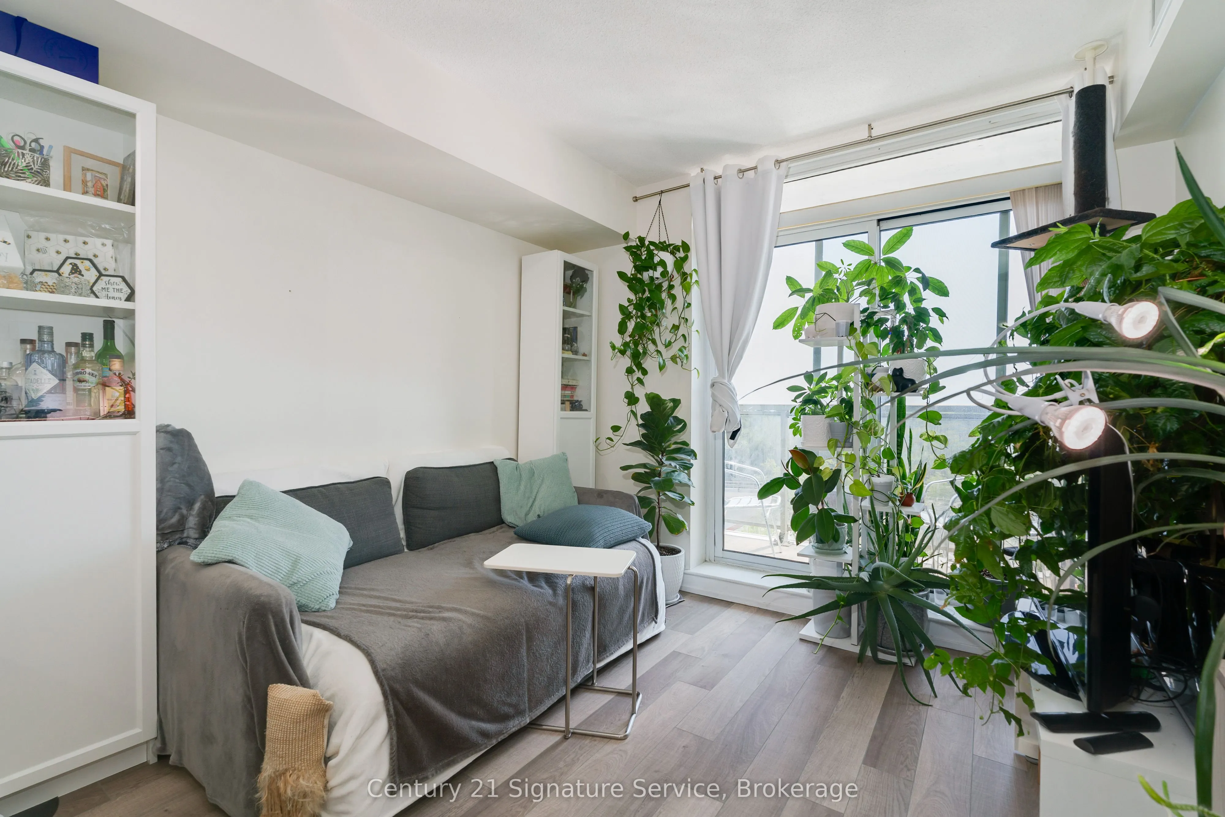 3520 Danforth Avenue, #609