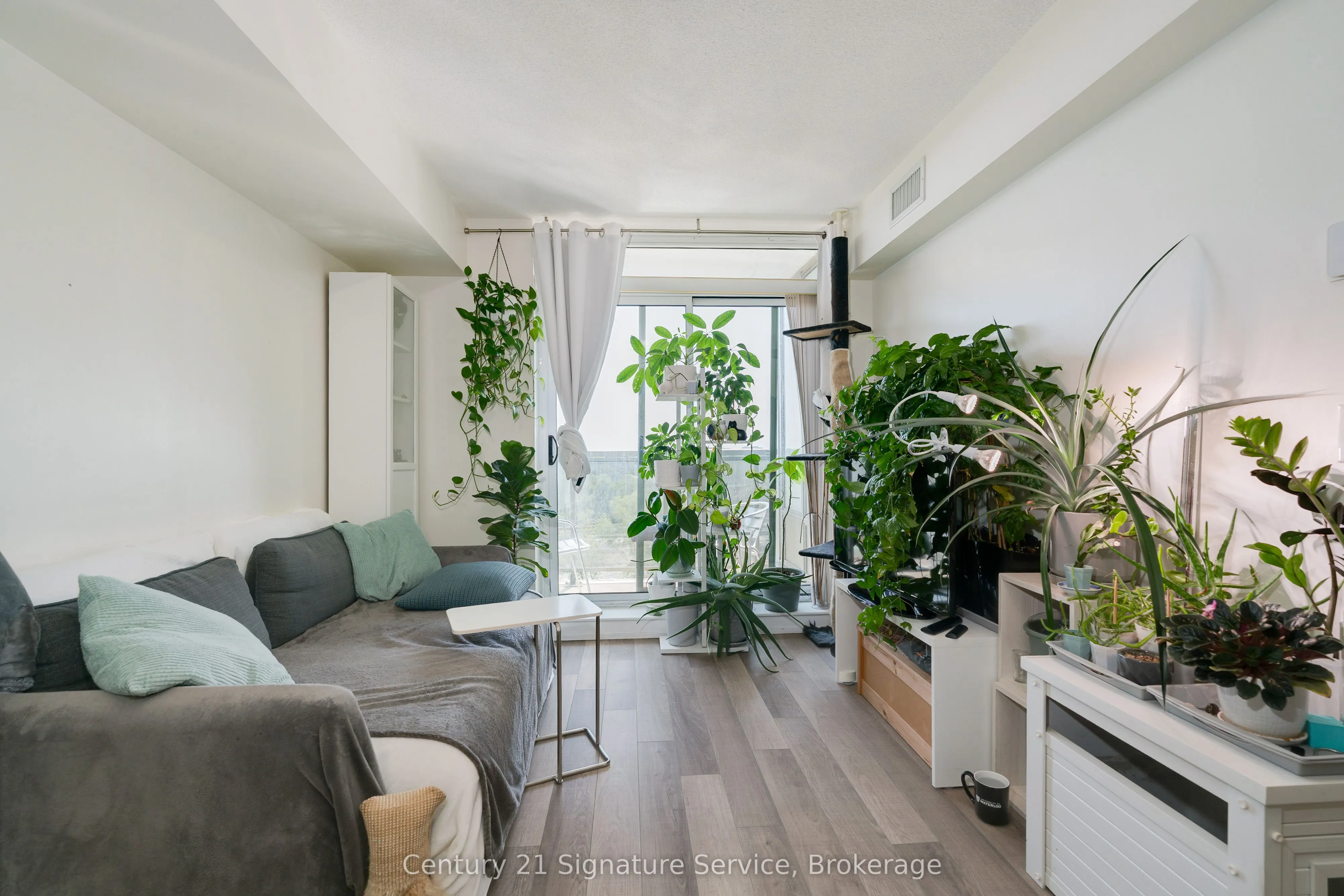 3520 Danforth Avenue, #609