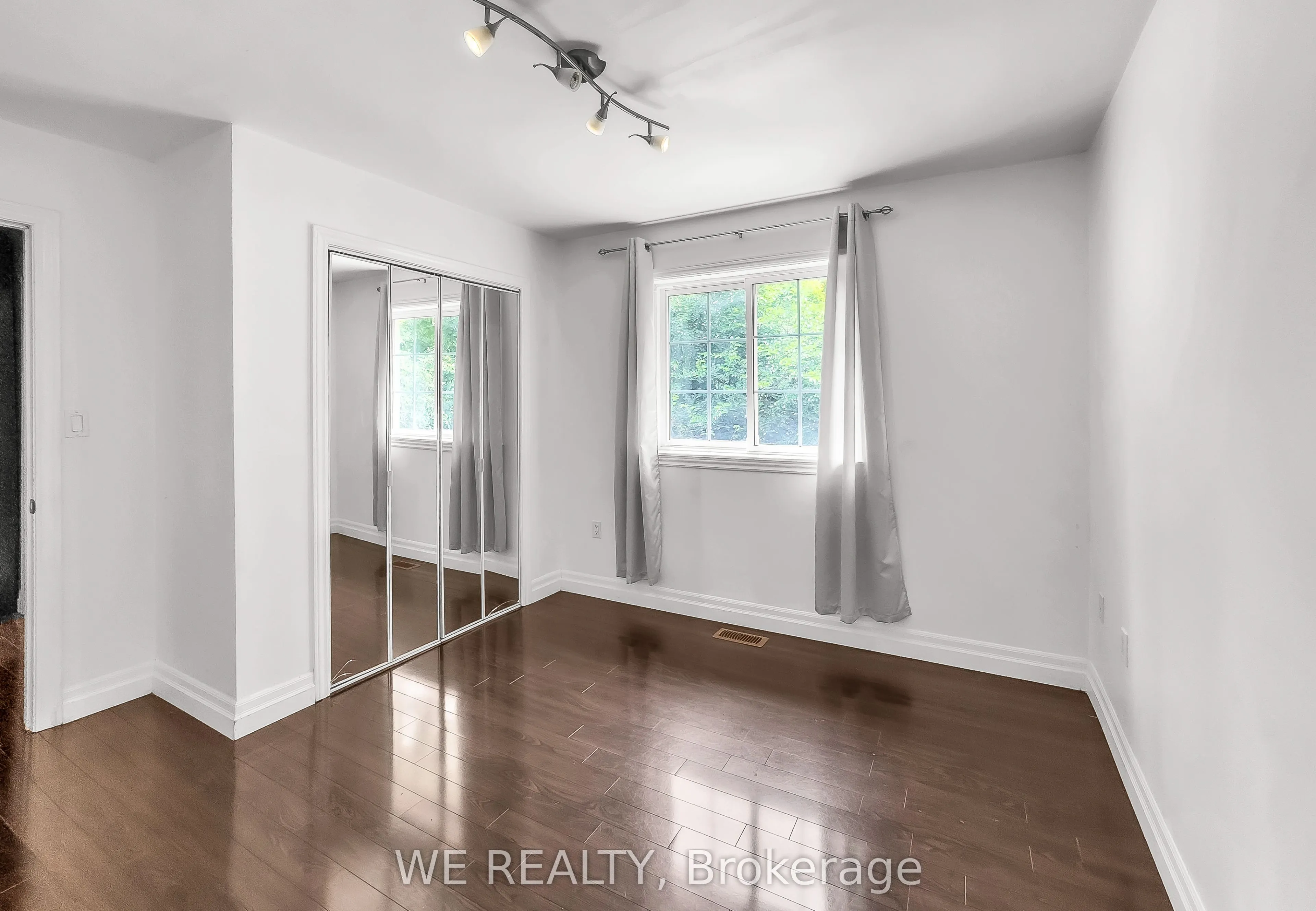 1484 Old Forest Road