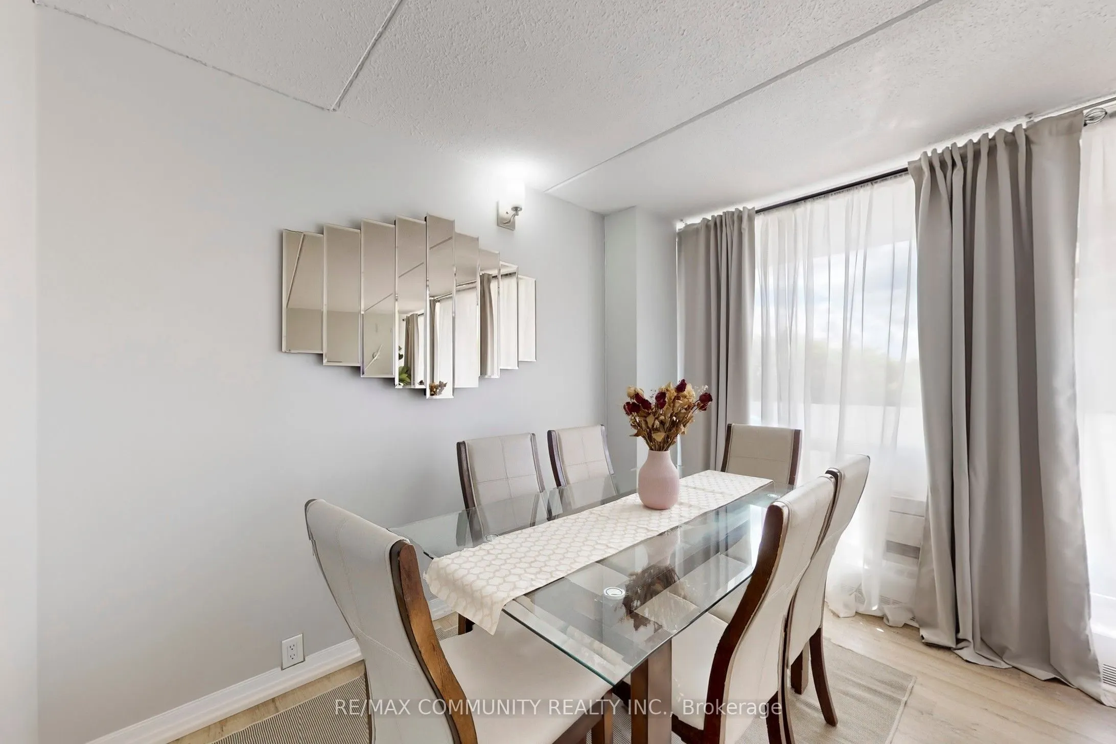 2 Glamorgan Avenue, #213