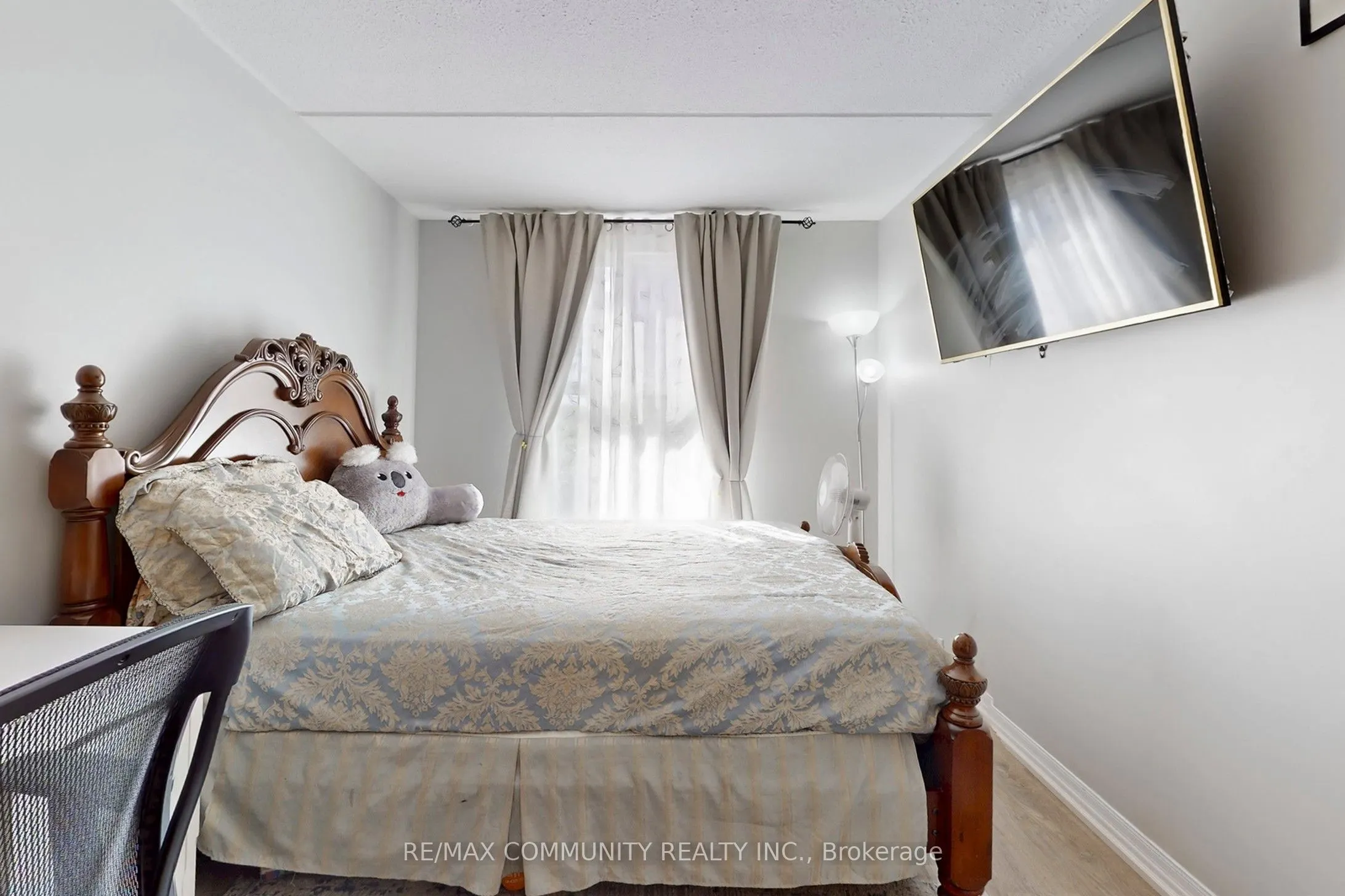 2 Glamorgan Avenue, #213