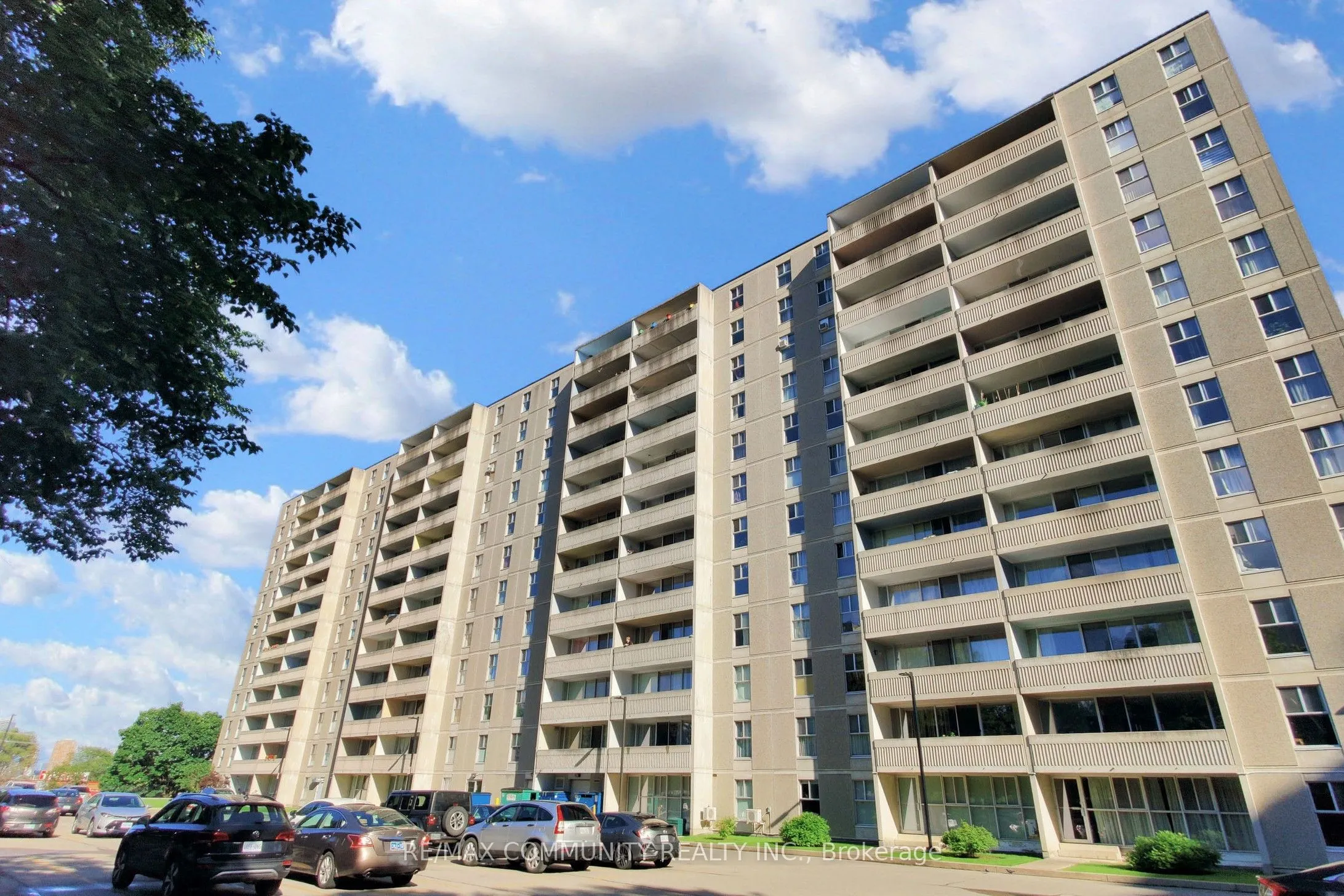 2 Glamorgan Avenue, #213
