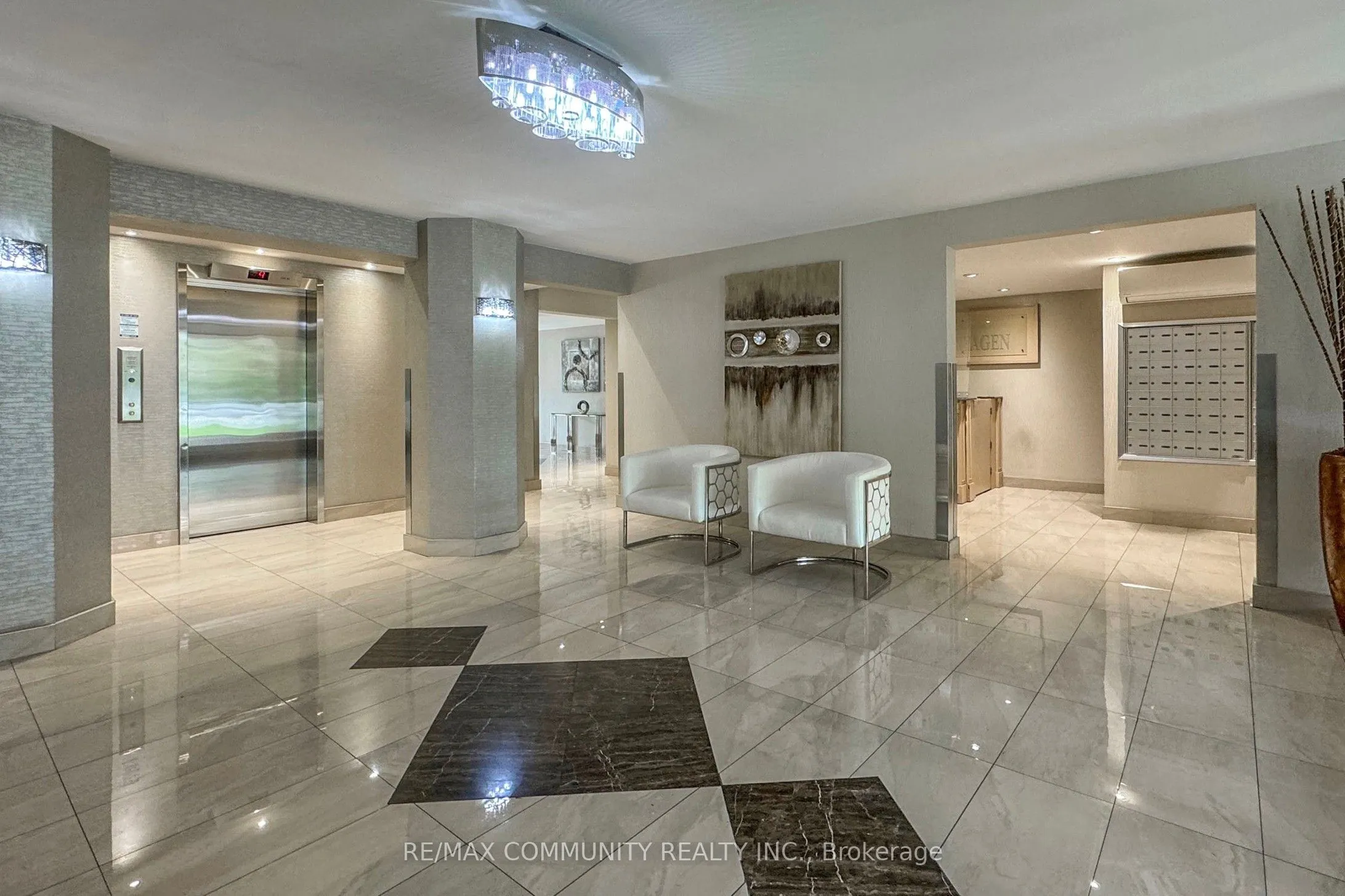 2 Glamorgan Avenue, #213