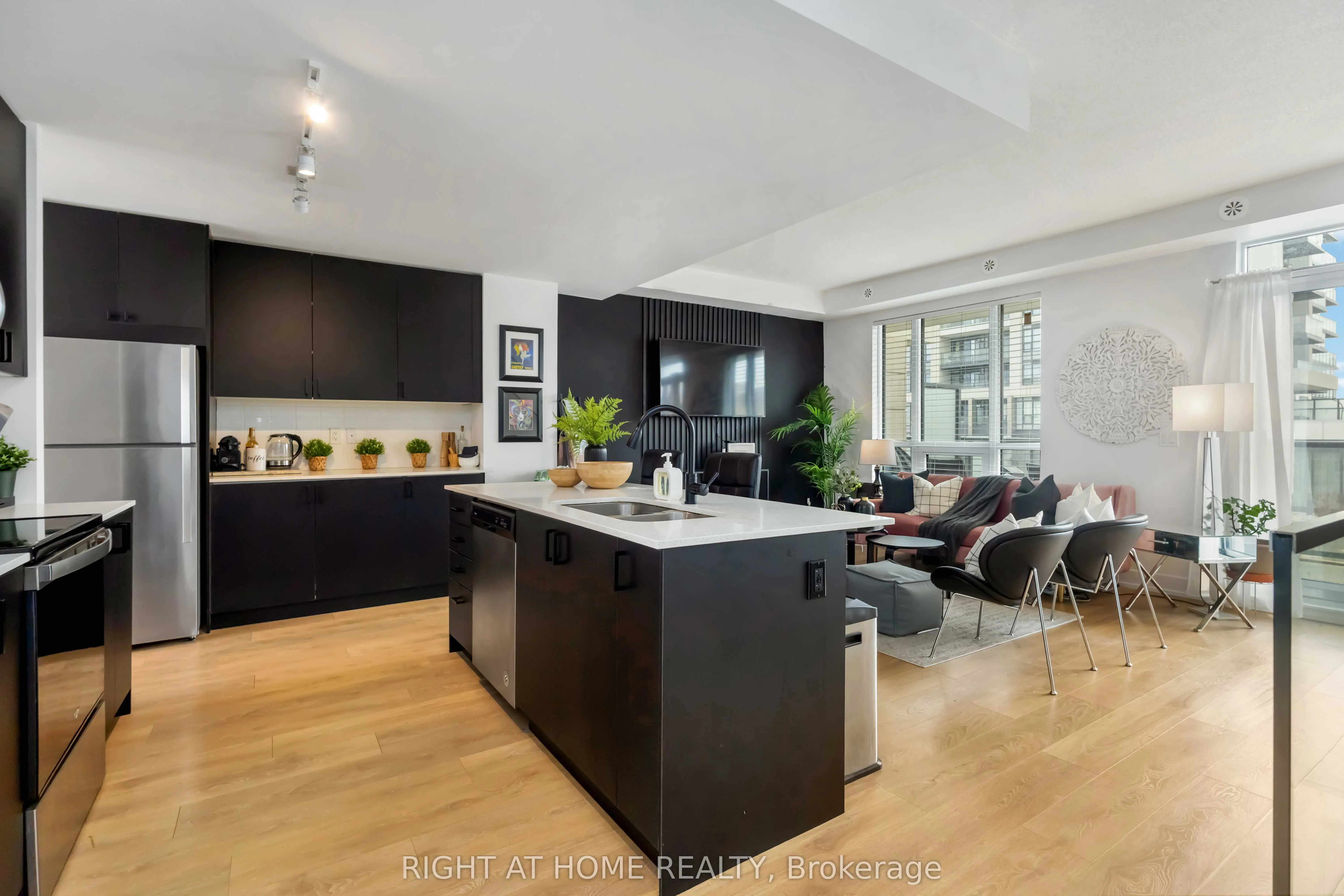 1245 Bayly Street, #Th 8
