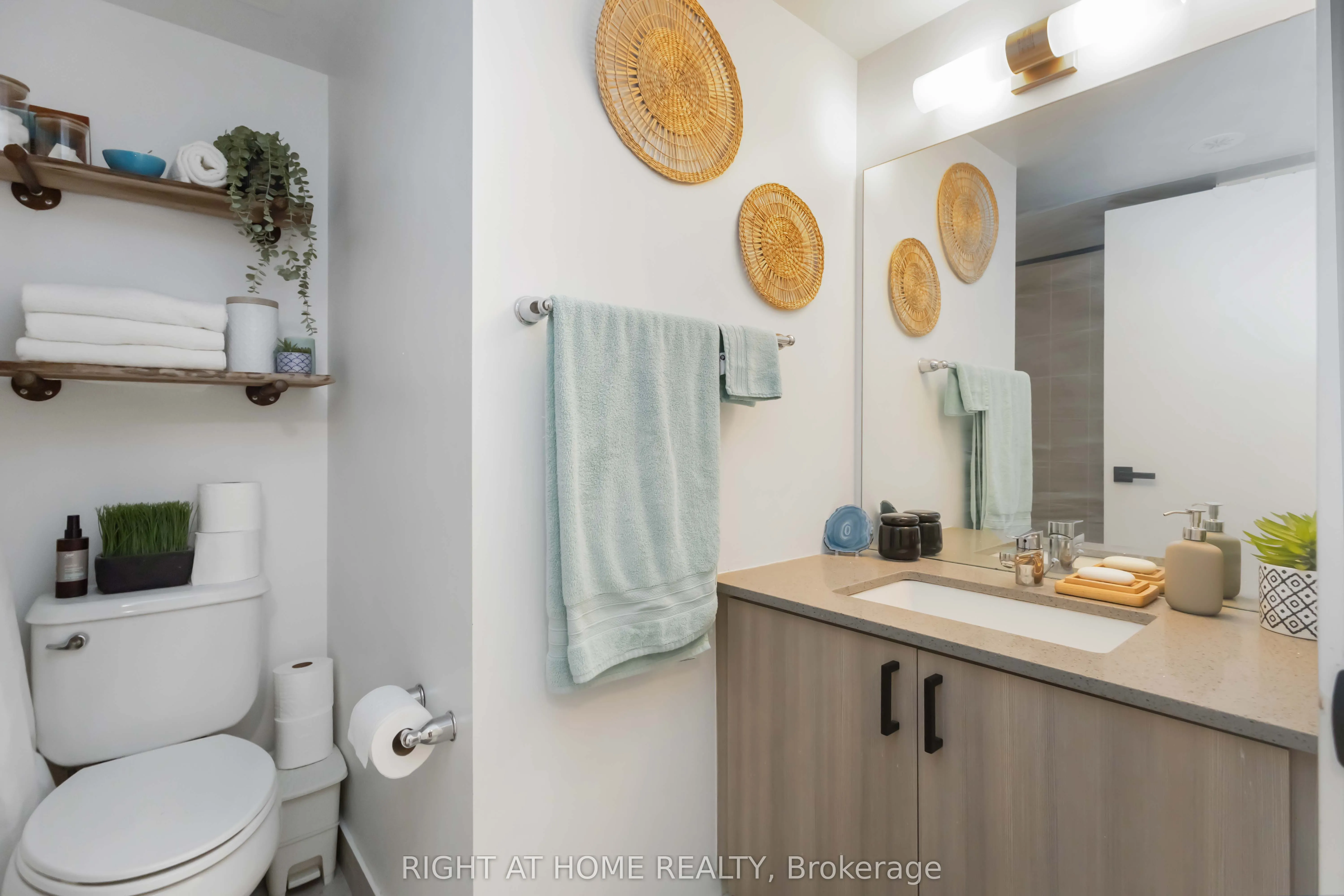 1245 Bayly Street, #Th 8