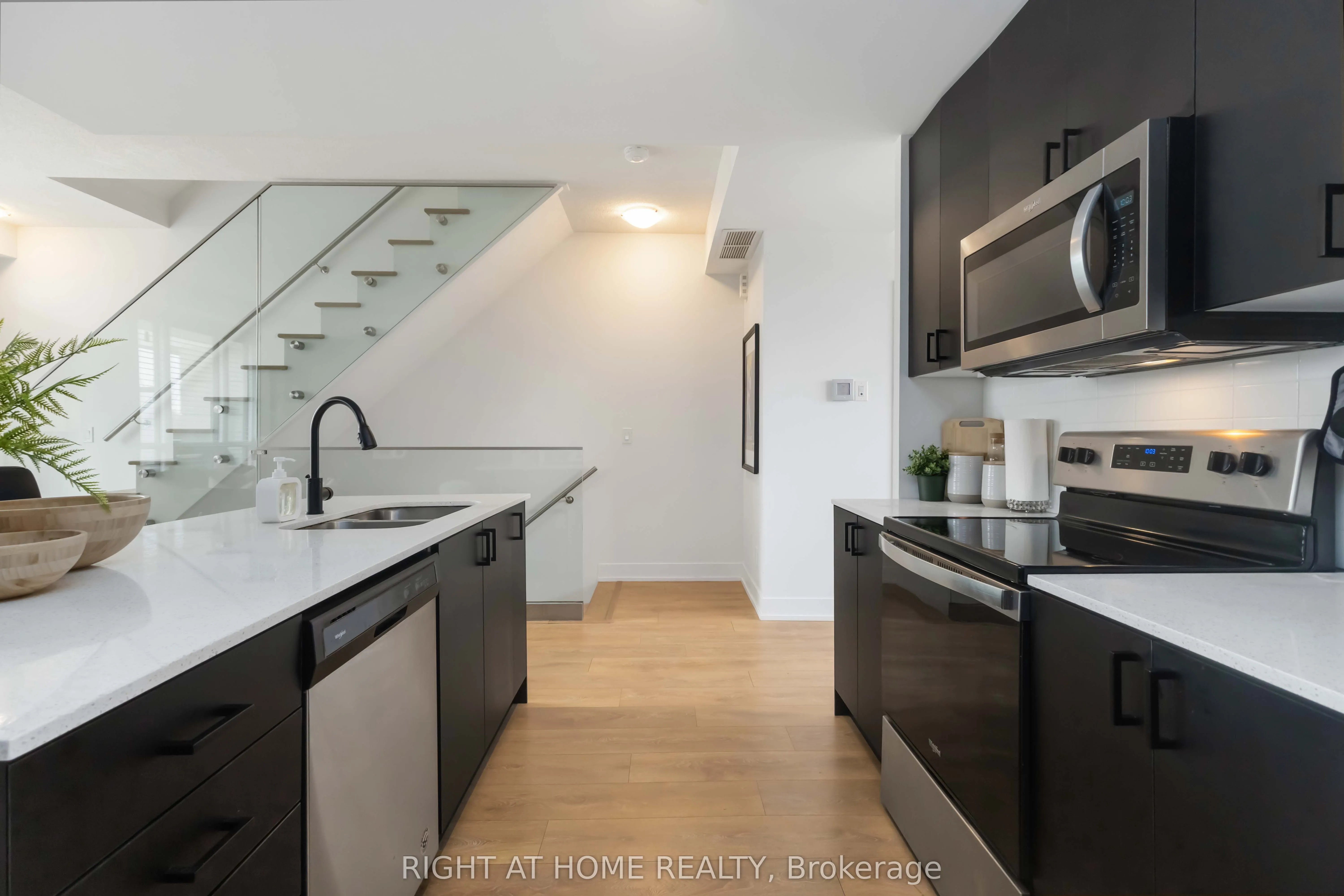 1245 Bayly Street, #Th 8