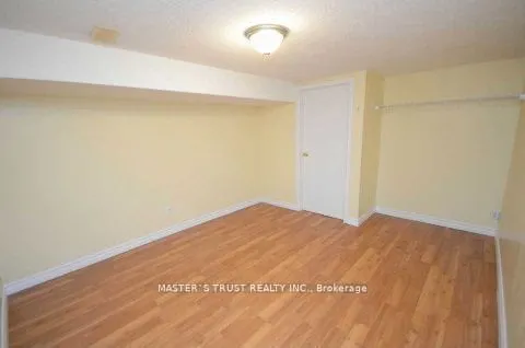 16 Landseer Road