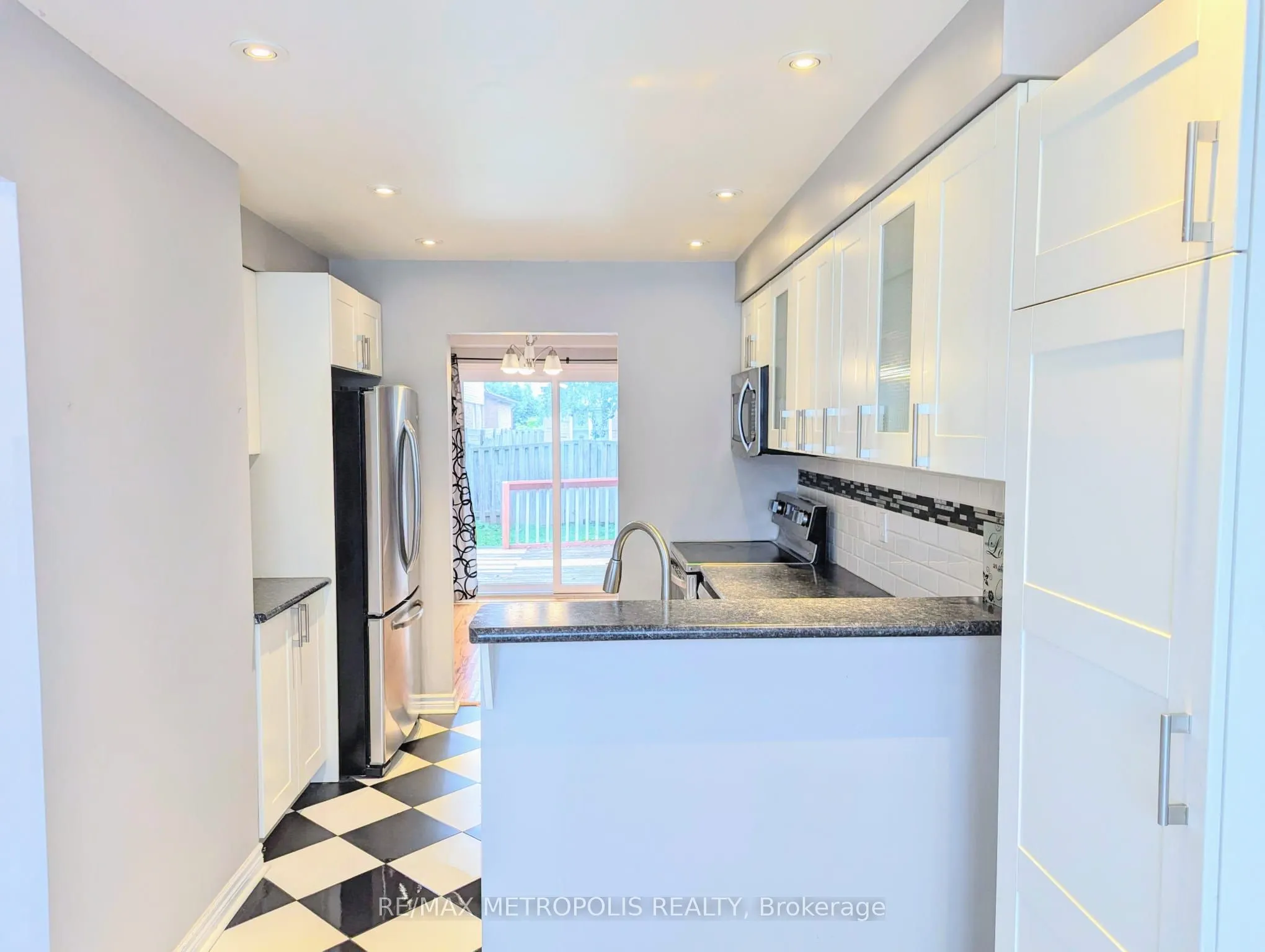 85 Barnes Drive, #Main