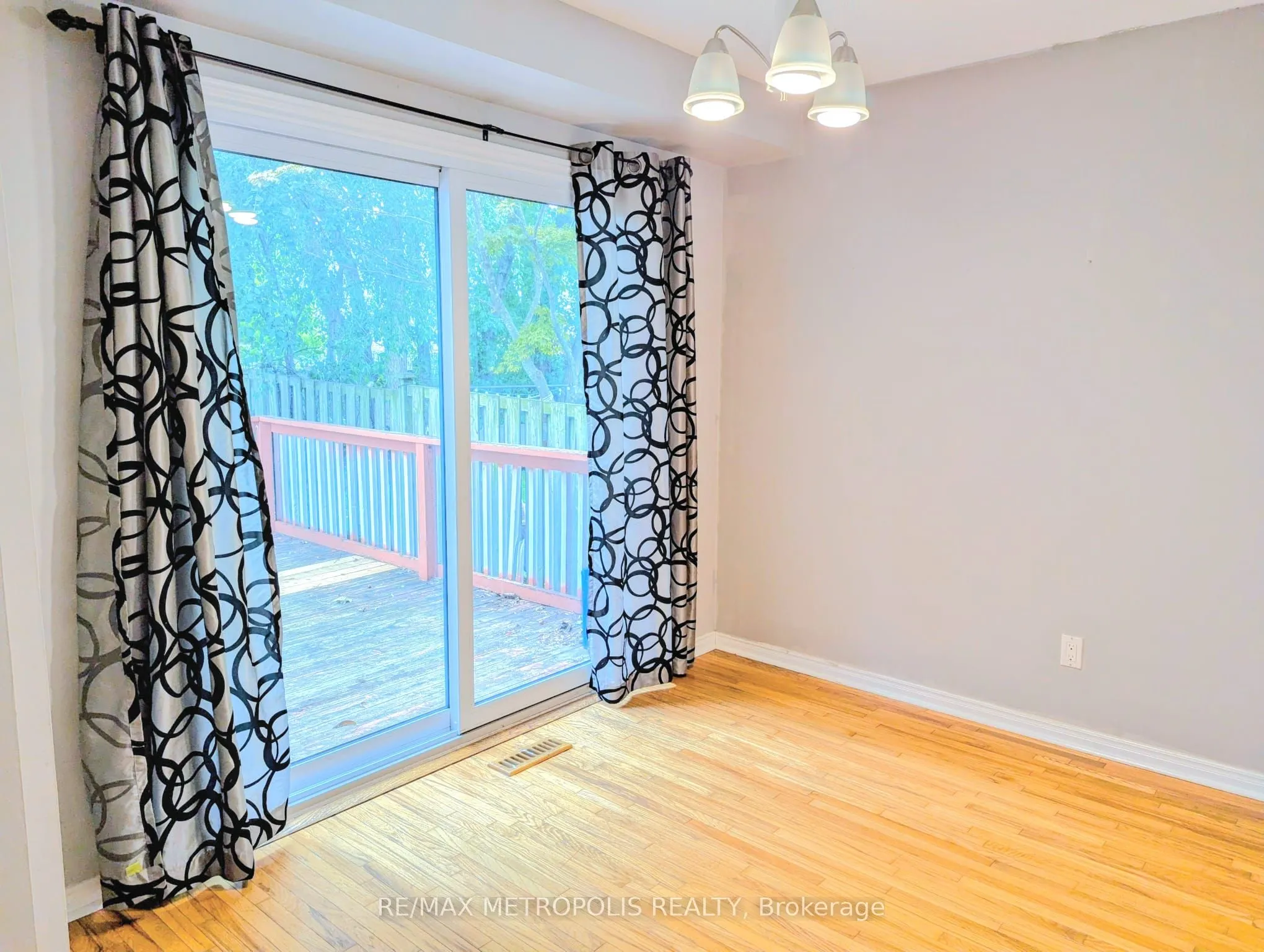 85 Barnes Drive, #Main