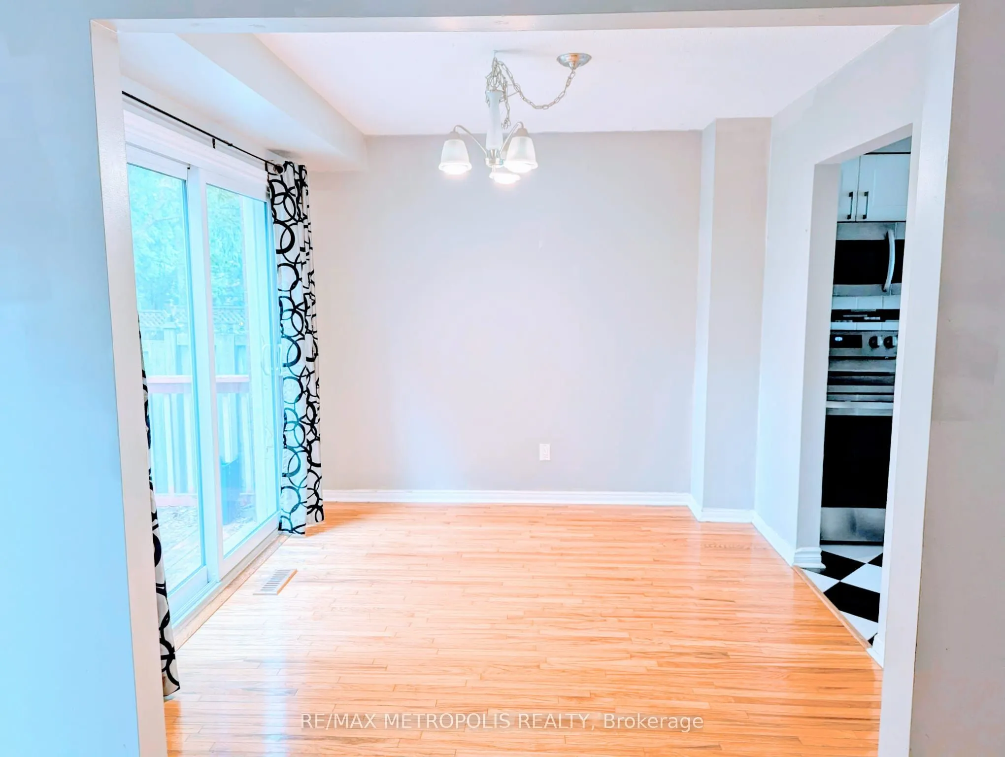 85 Barnes Drive, #Main