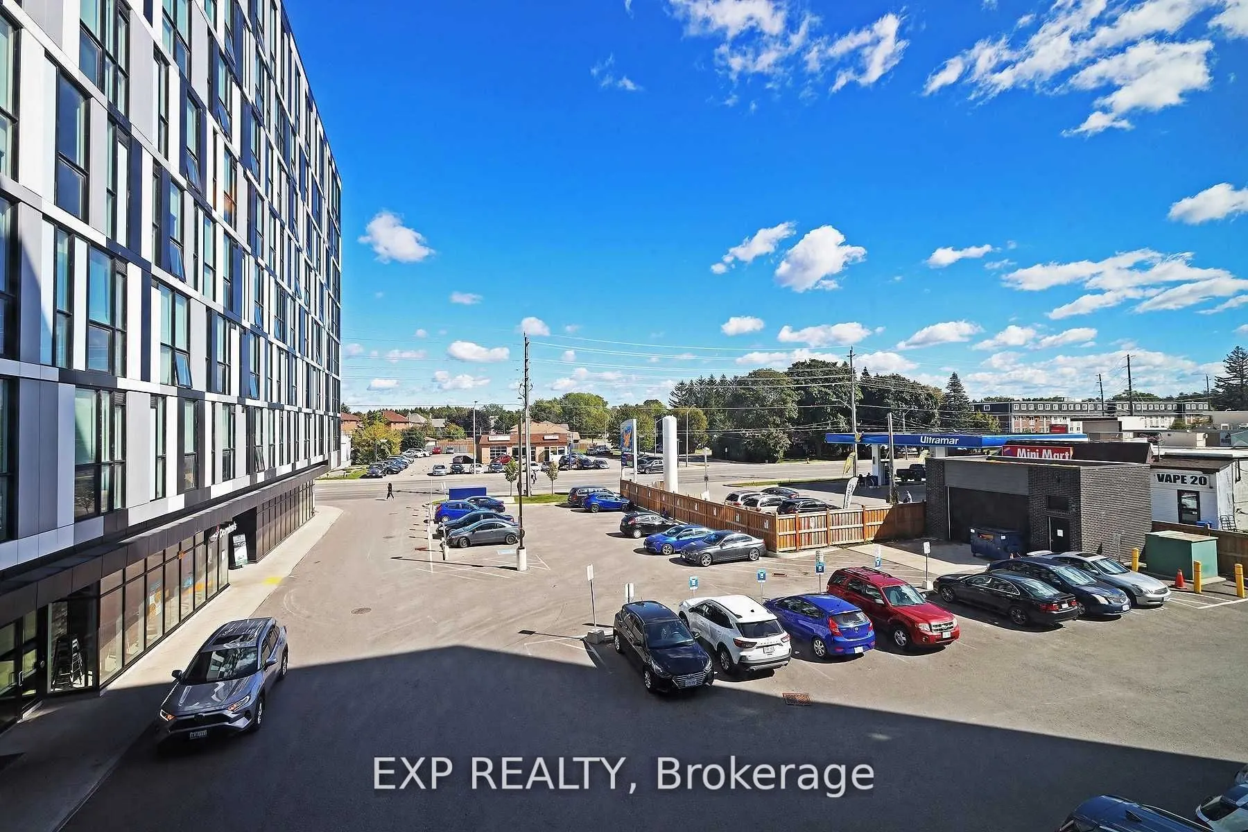 1900 Simcoe Street, #202