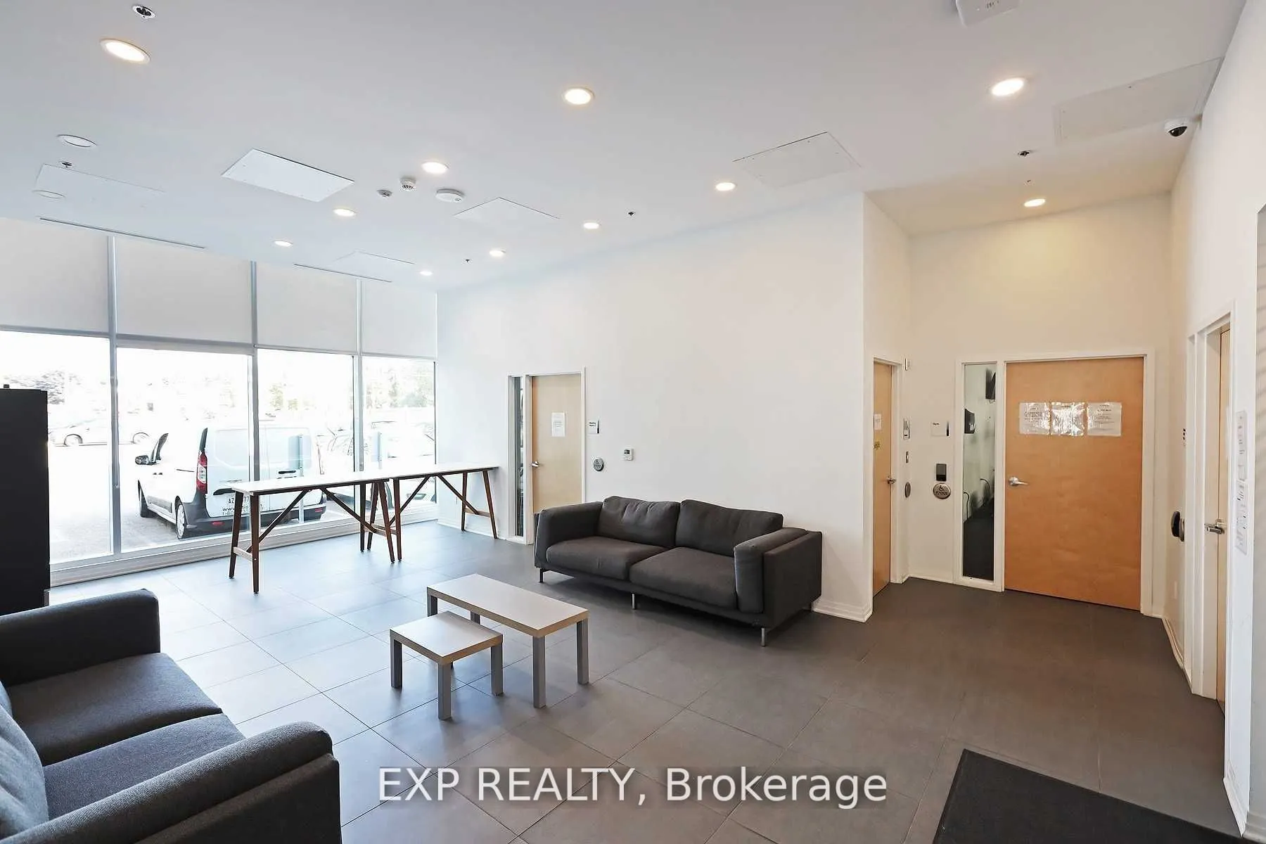 1900 Simcoe Street, #202