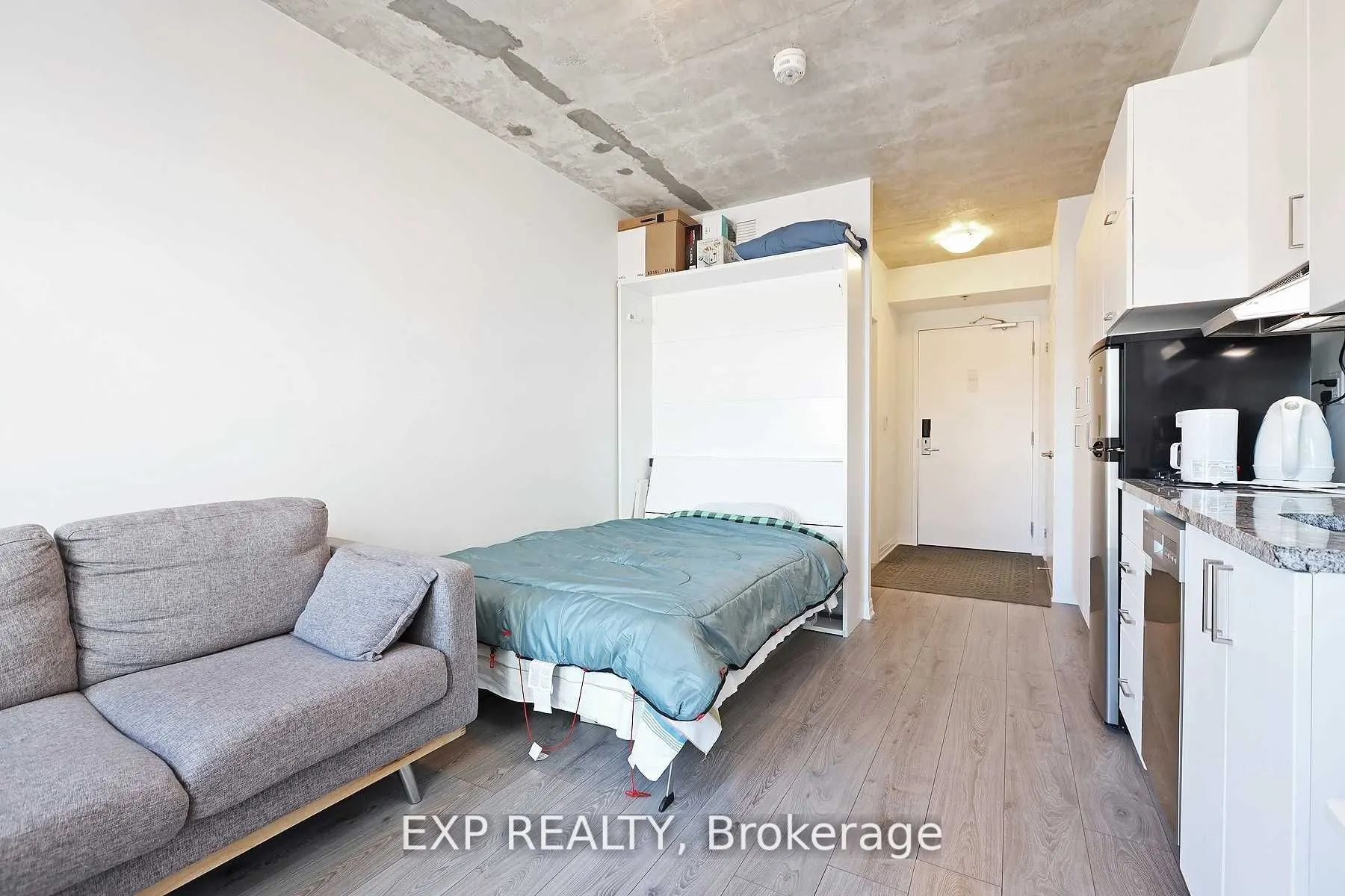 1900 Simcoe Street, #202