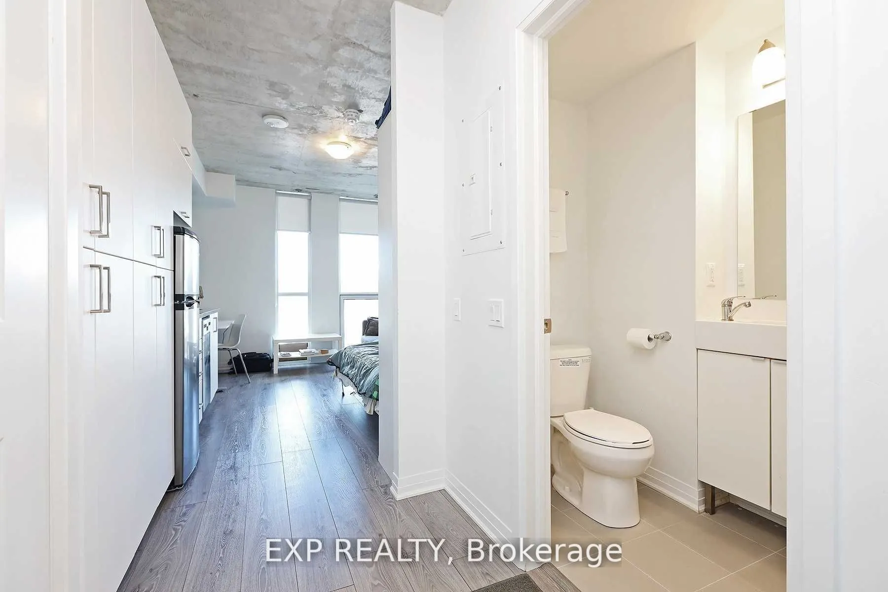1900 Simcoe Street, #202