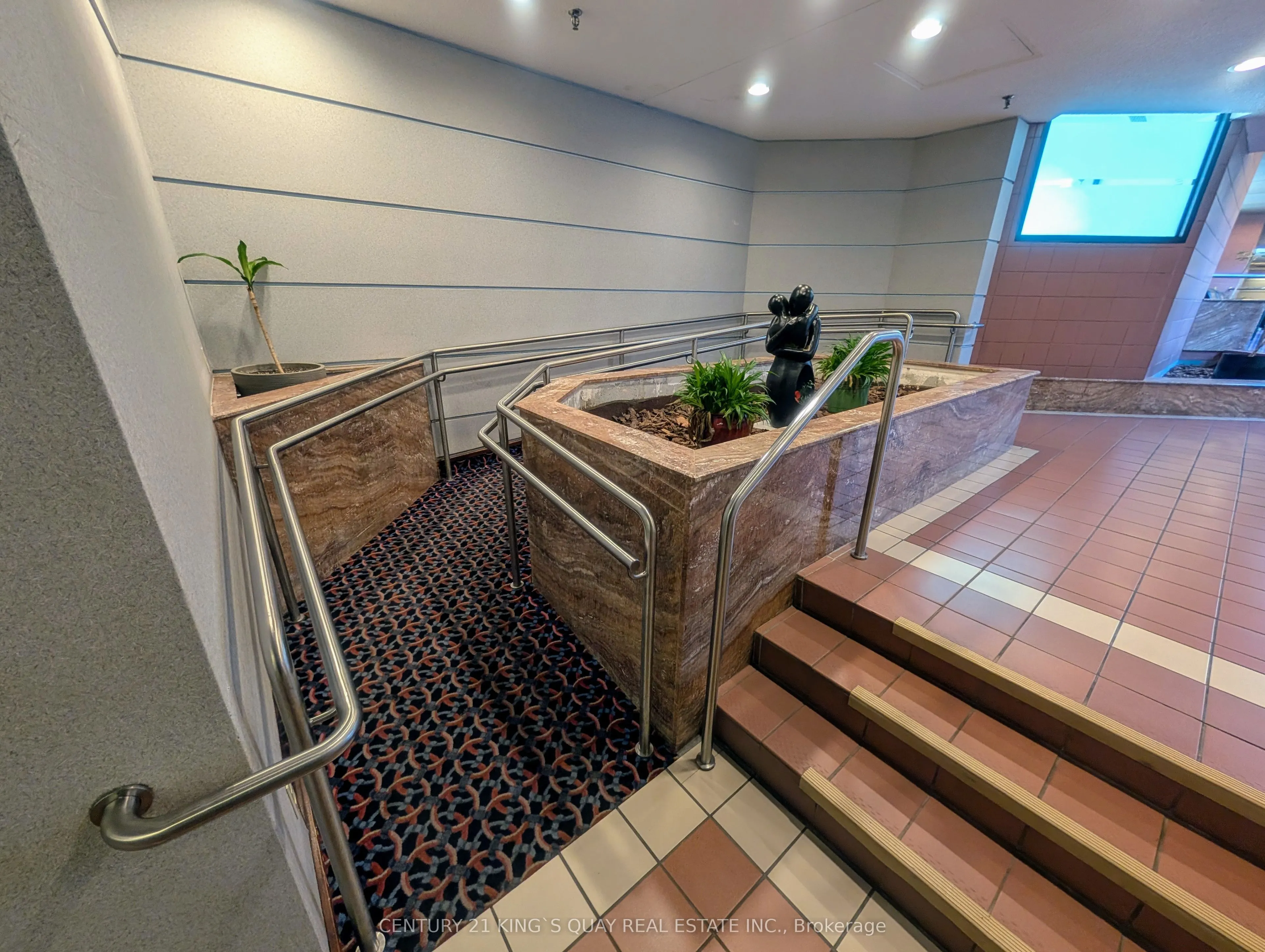 150 Alton Towers Circle, #1611