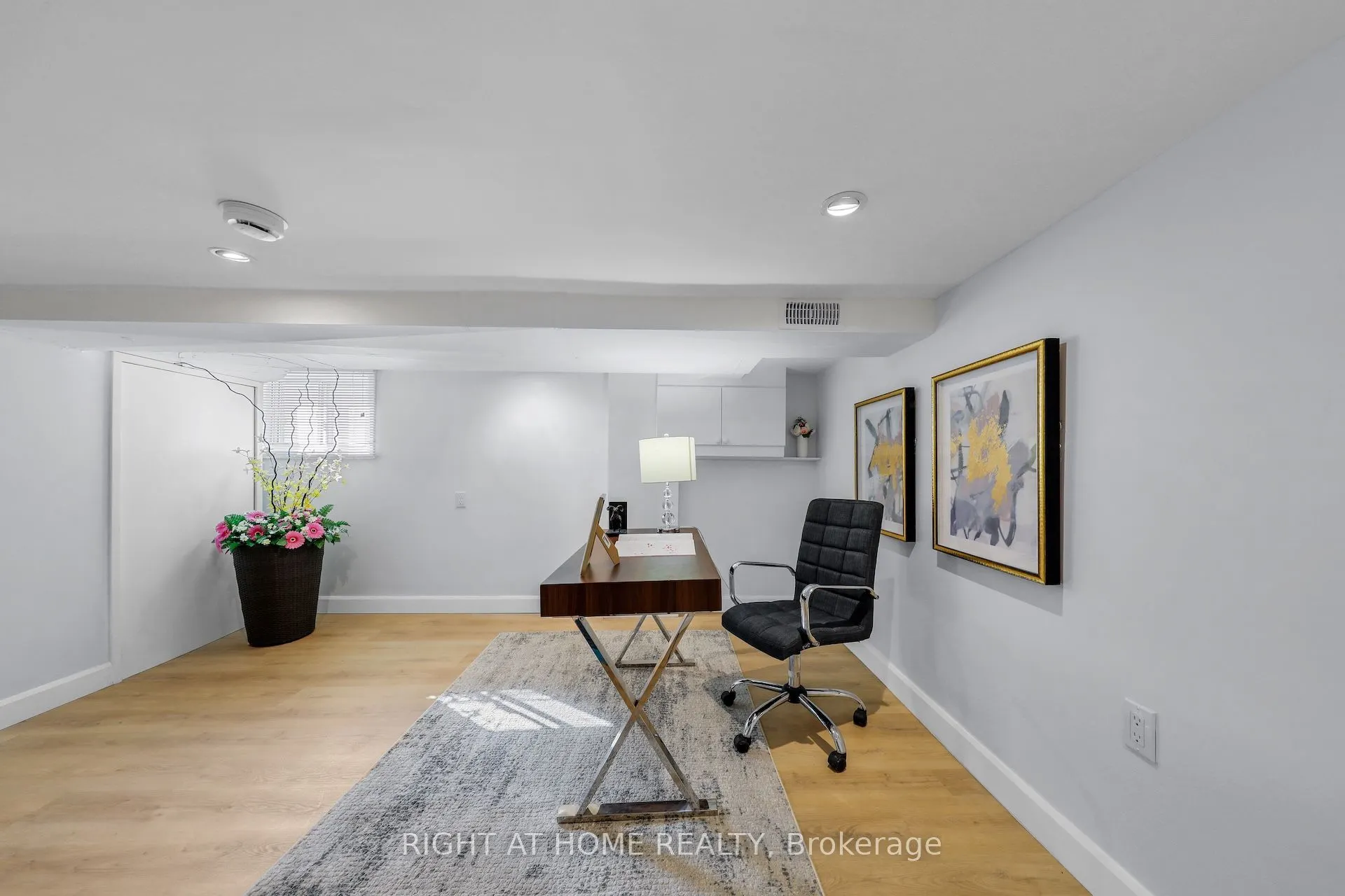 977 Broadview Avenue