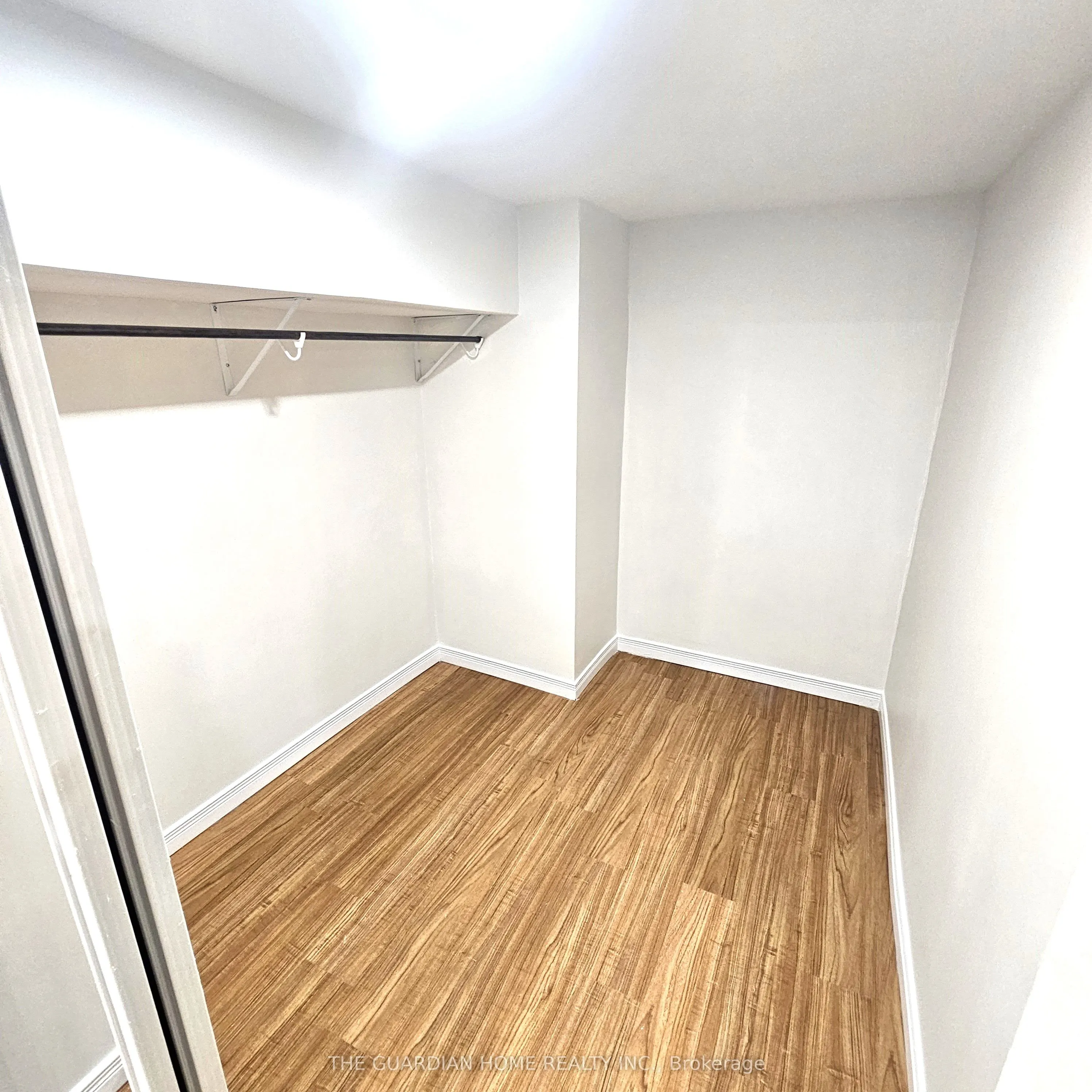 15 Ryder Crescent