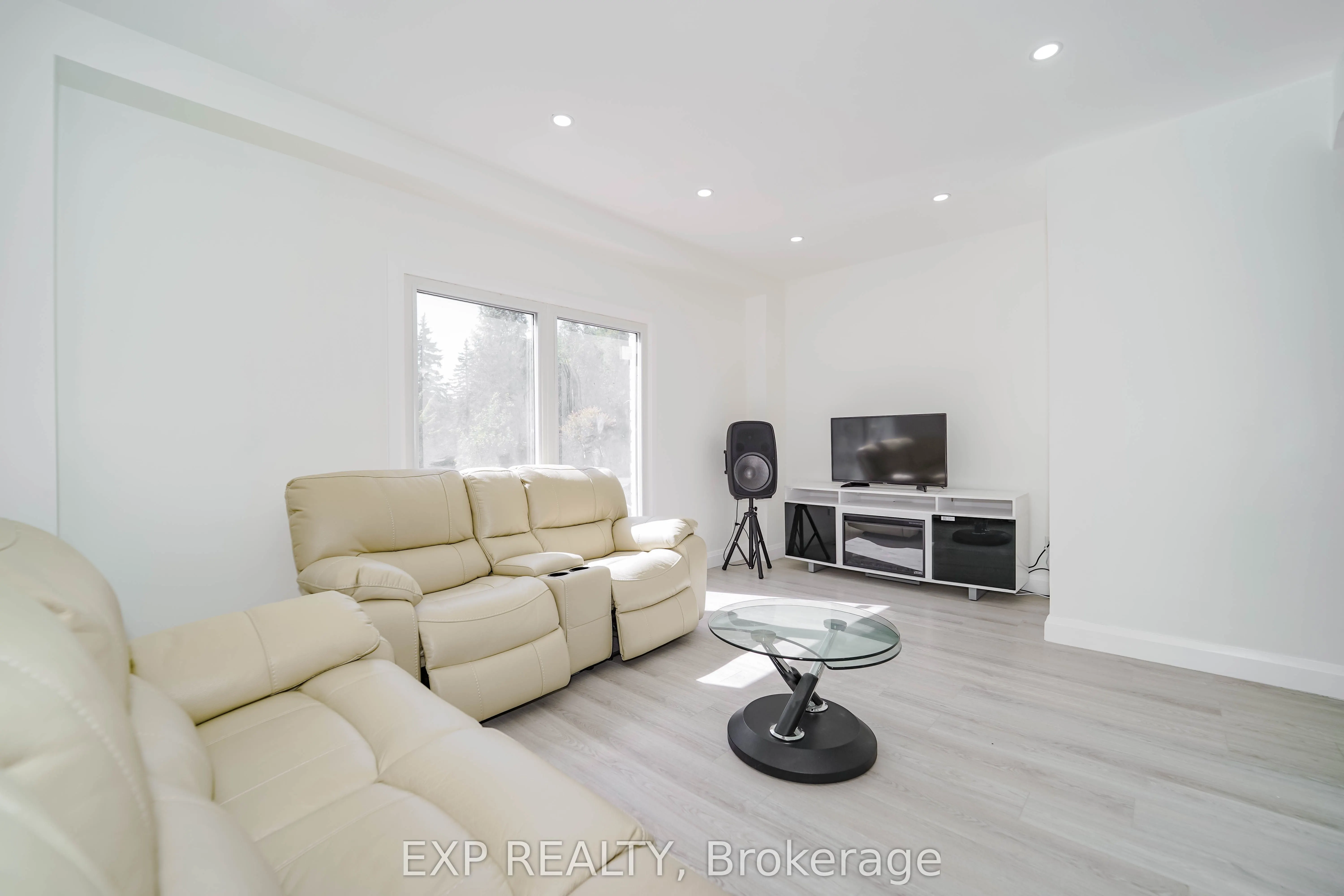 25 Nabob Crescent, #Upper Lvl