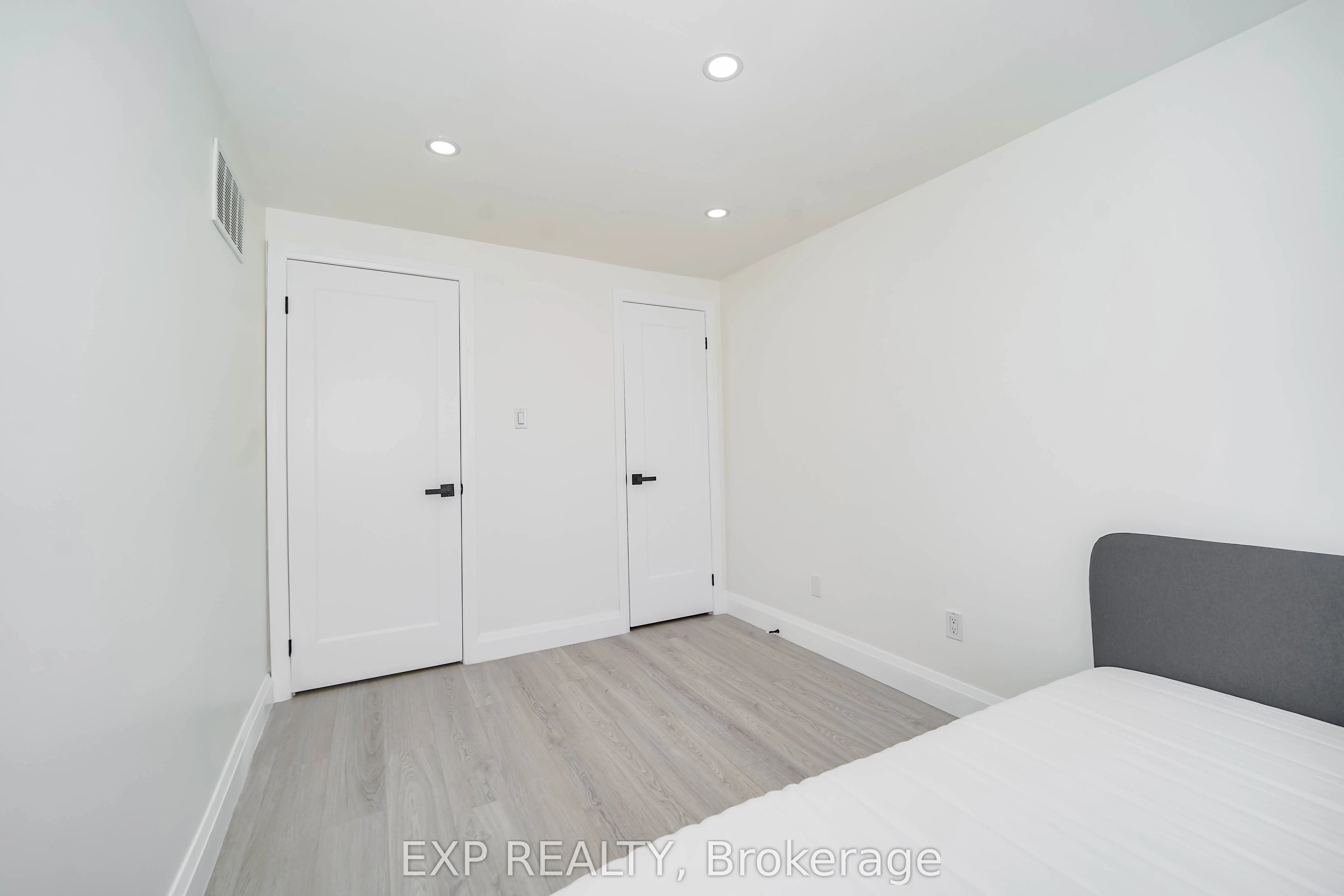 25 Nabob Crescent, #Upper Lvl