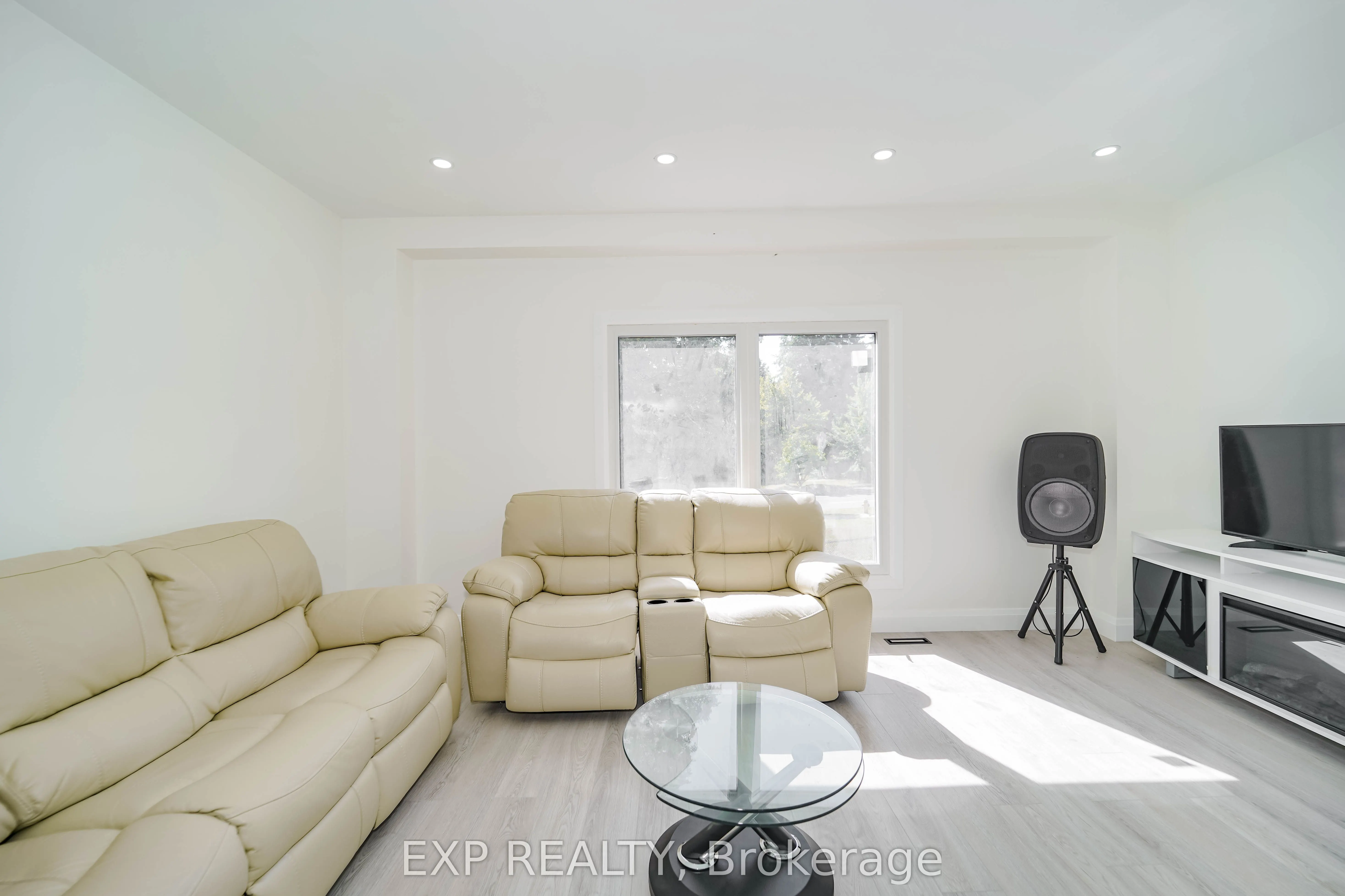 25 Nabob Crescent, #Upper Lvl