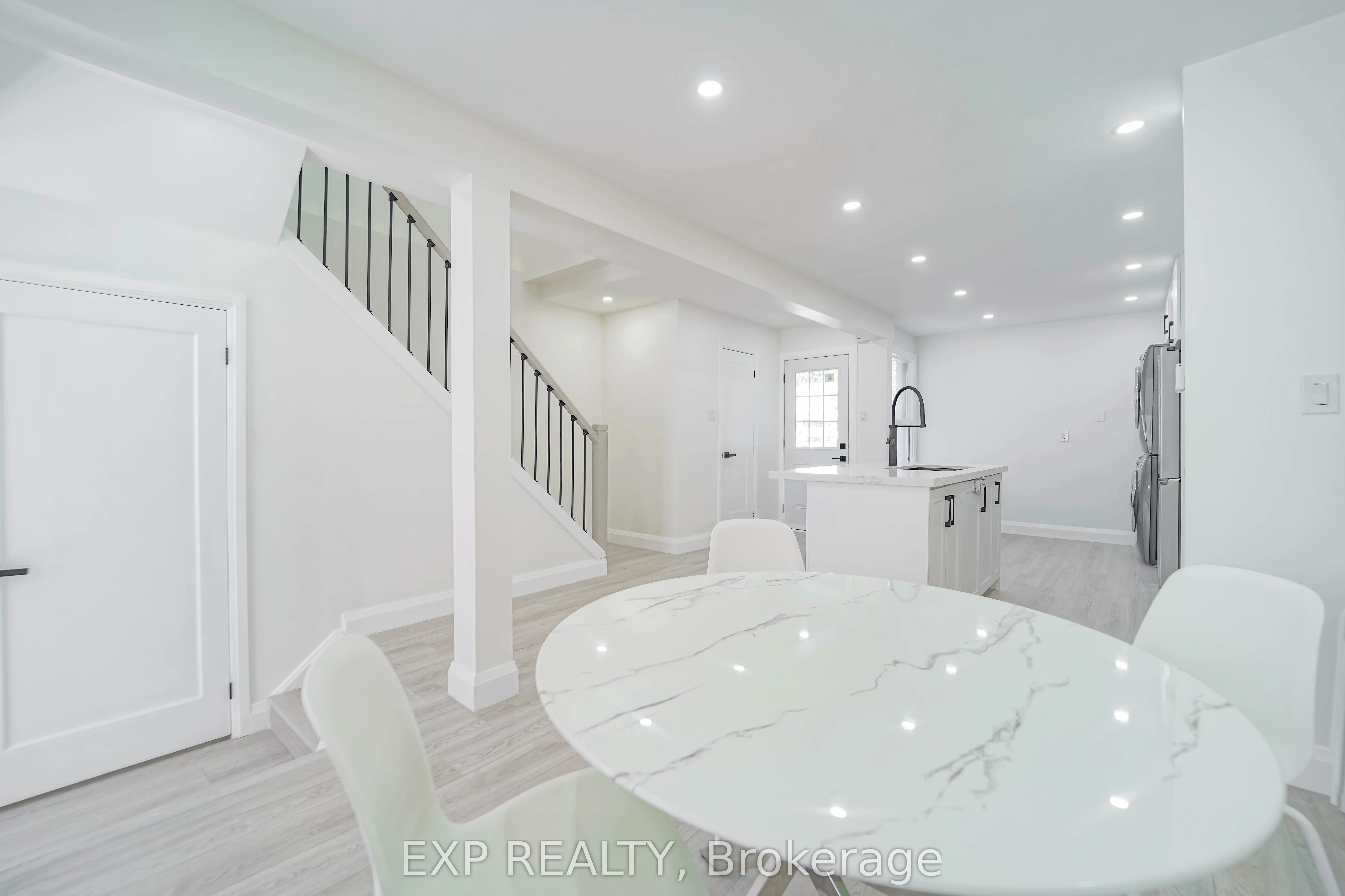 25 Nabob Crescent, #Upper Lvl