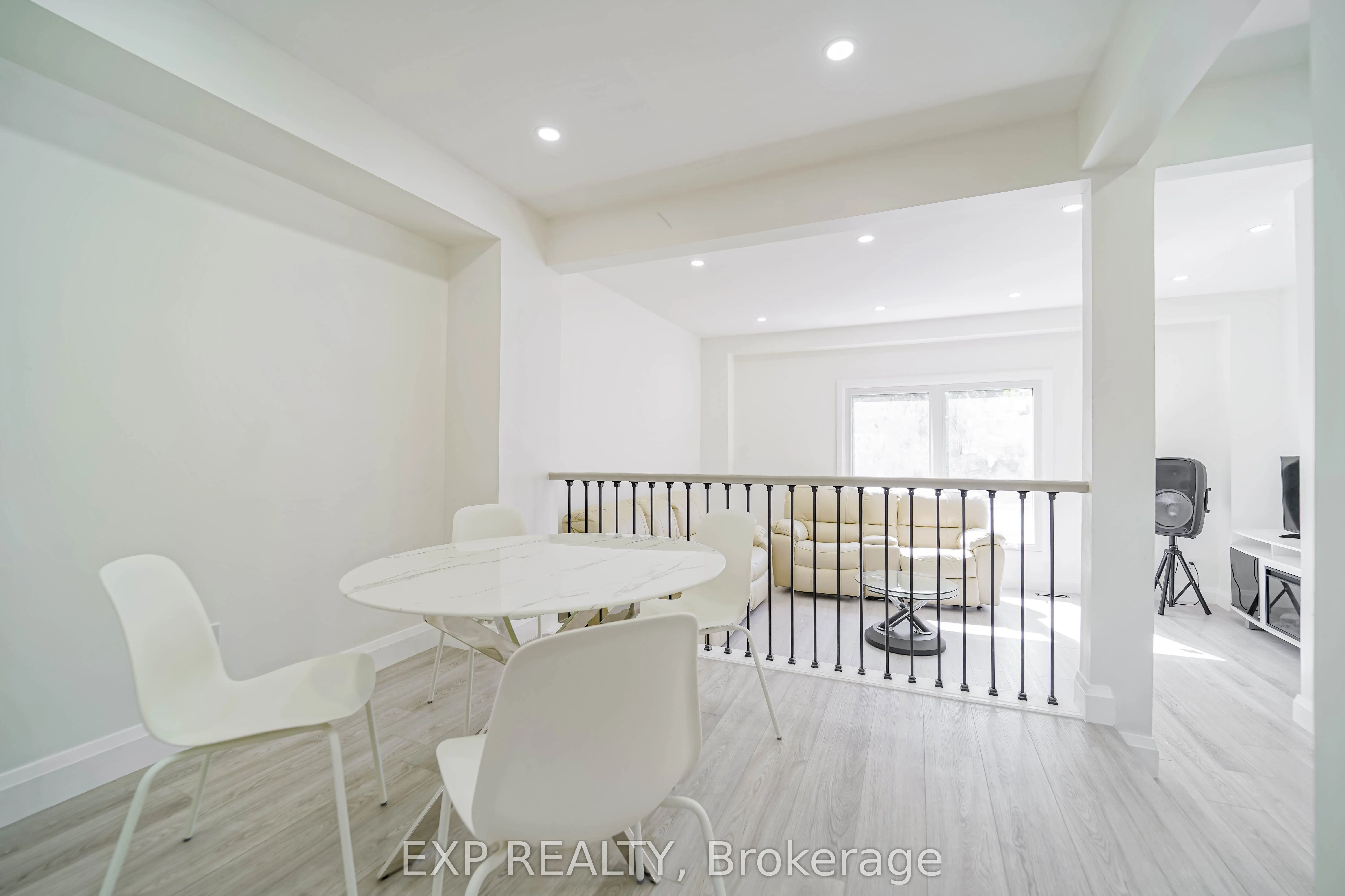 25 Nabob Crescent, #Upper Lvl