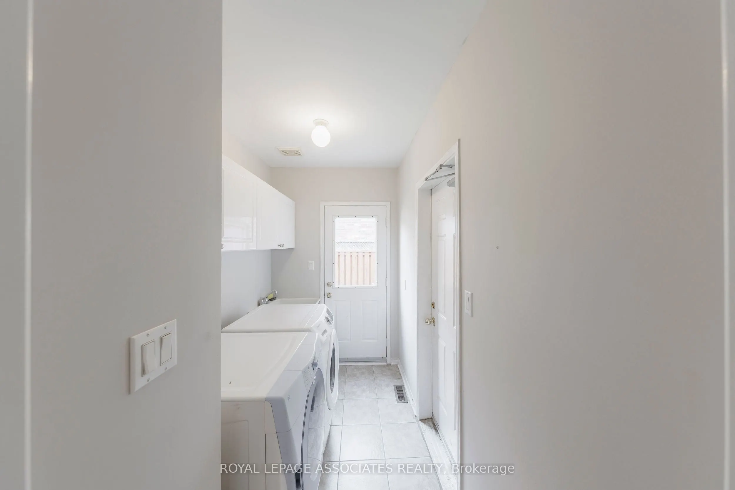30 Telford Street