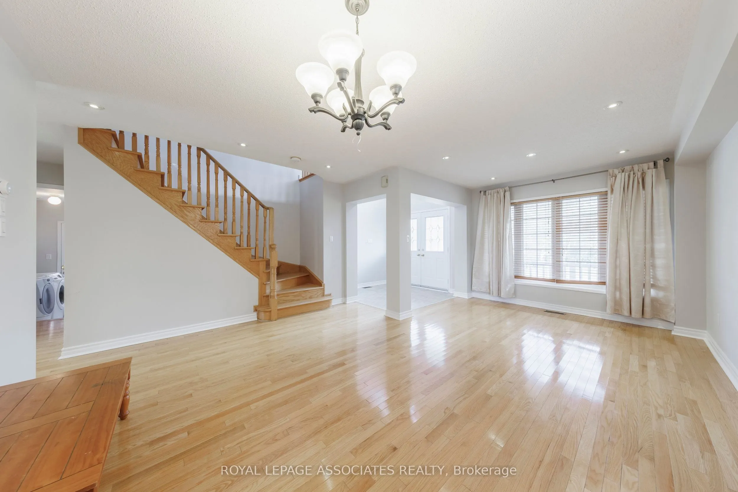 30 Telford Street, #Main