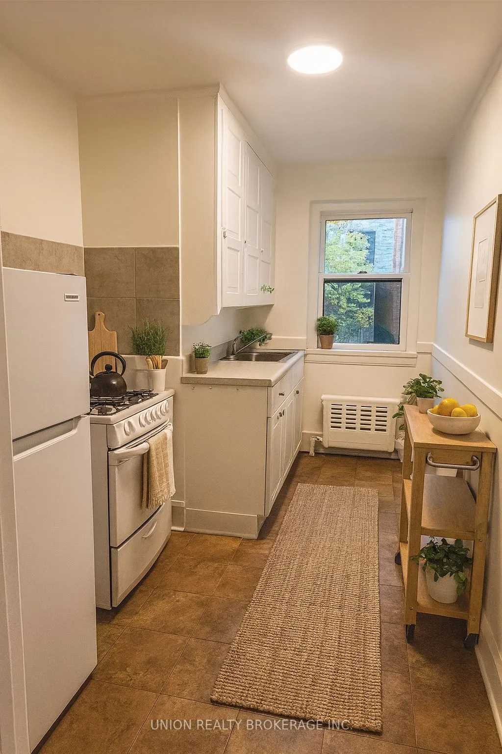 2453 Queen Street E, #2