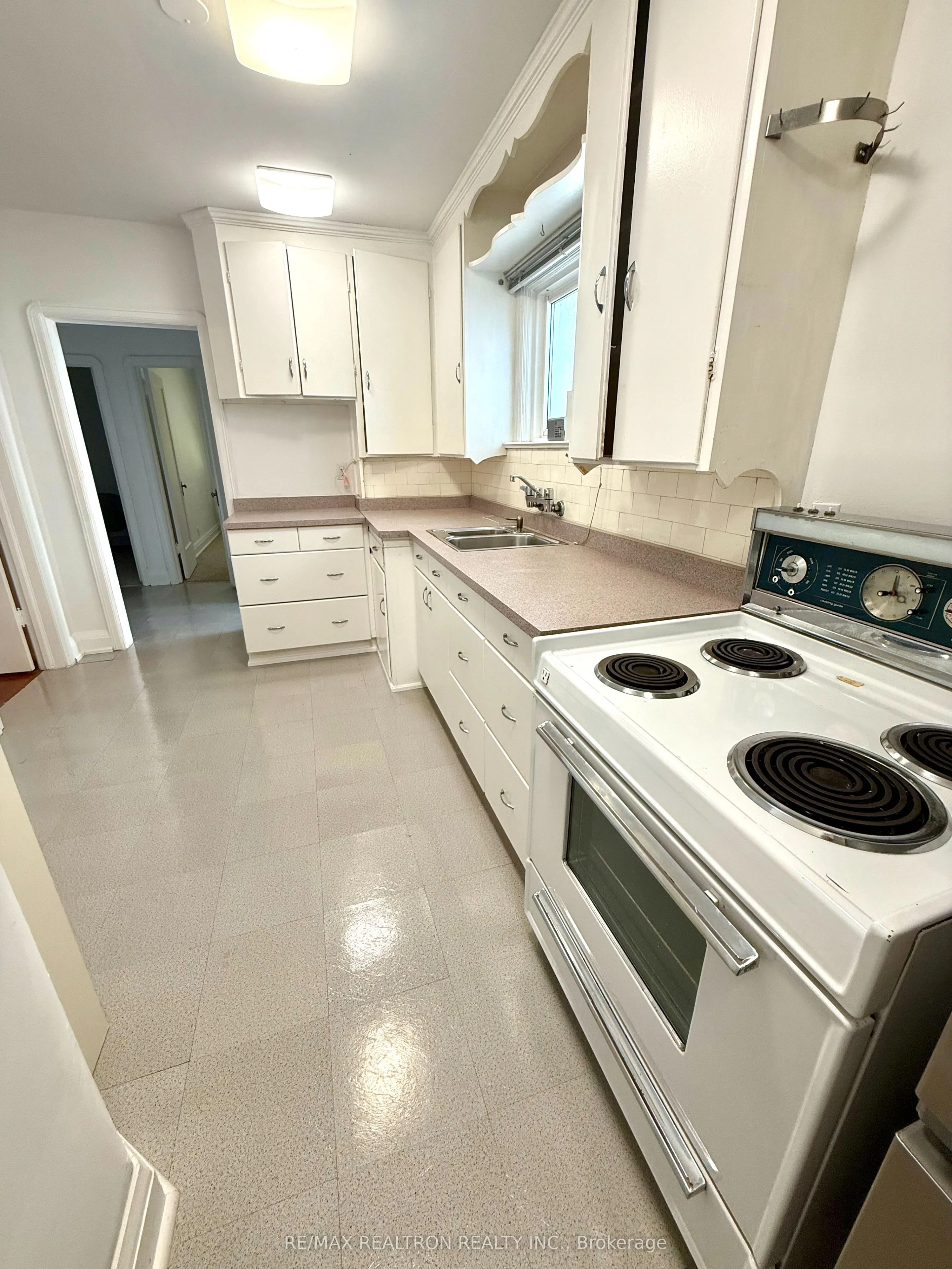 138 Glenwood Crescent
