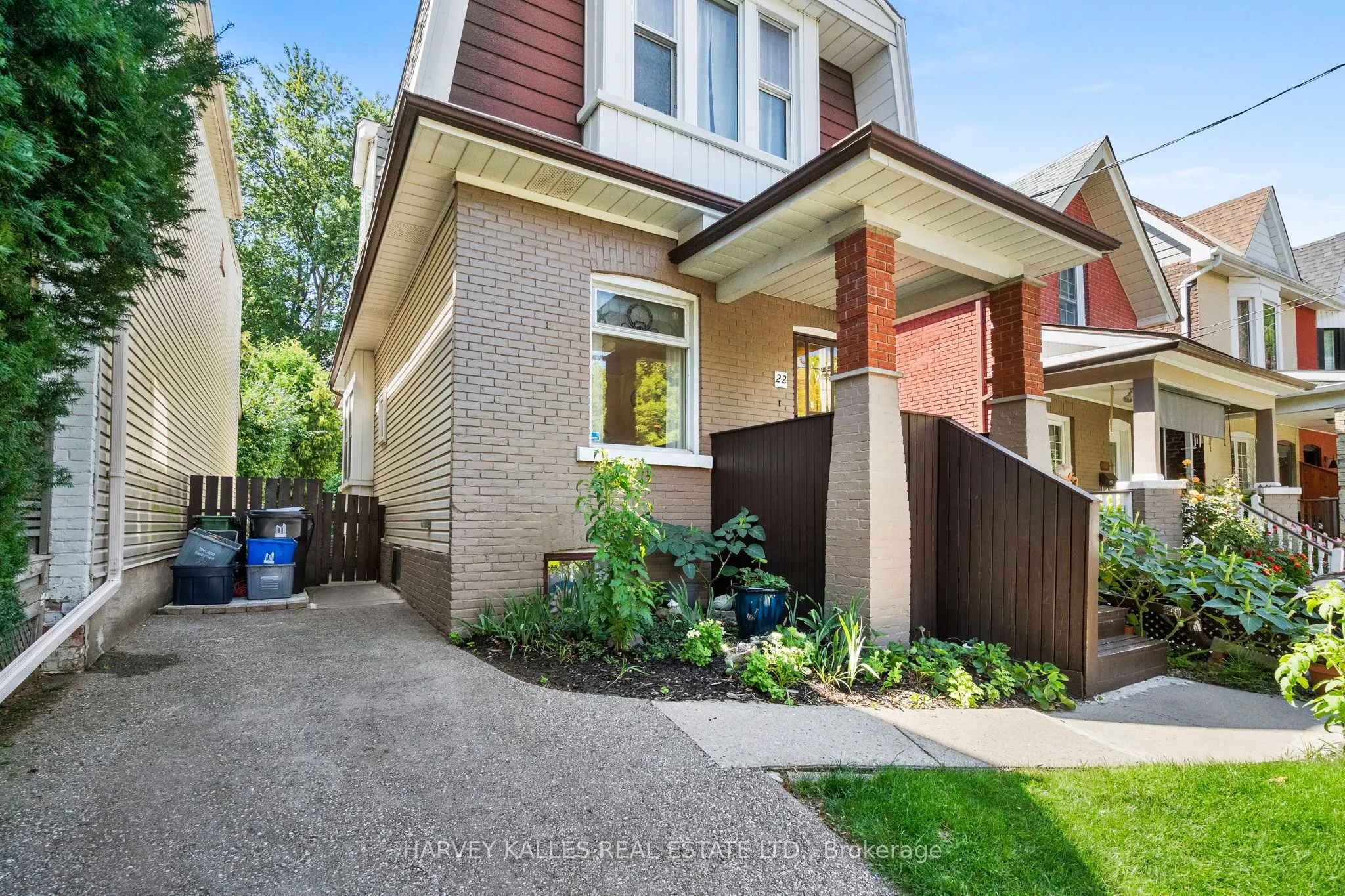 22 Seymour Avenue