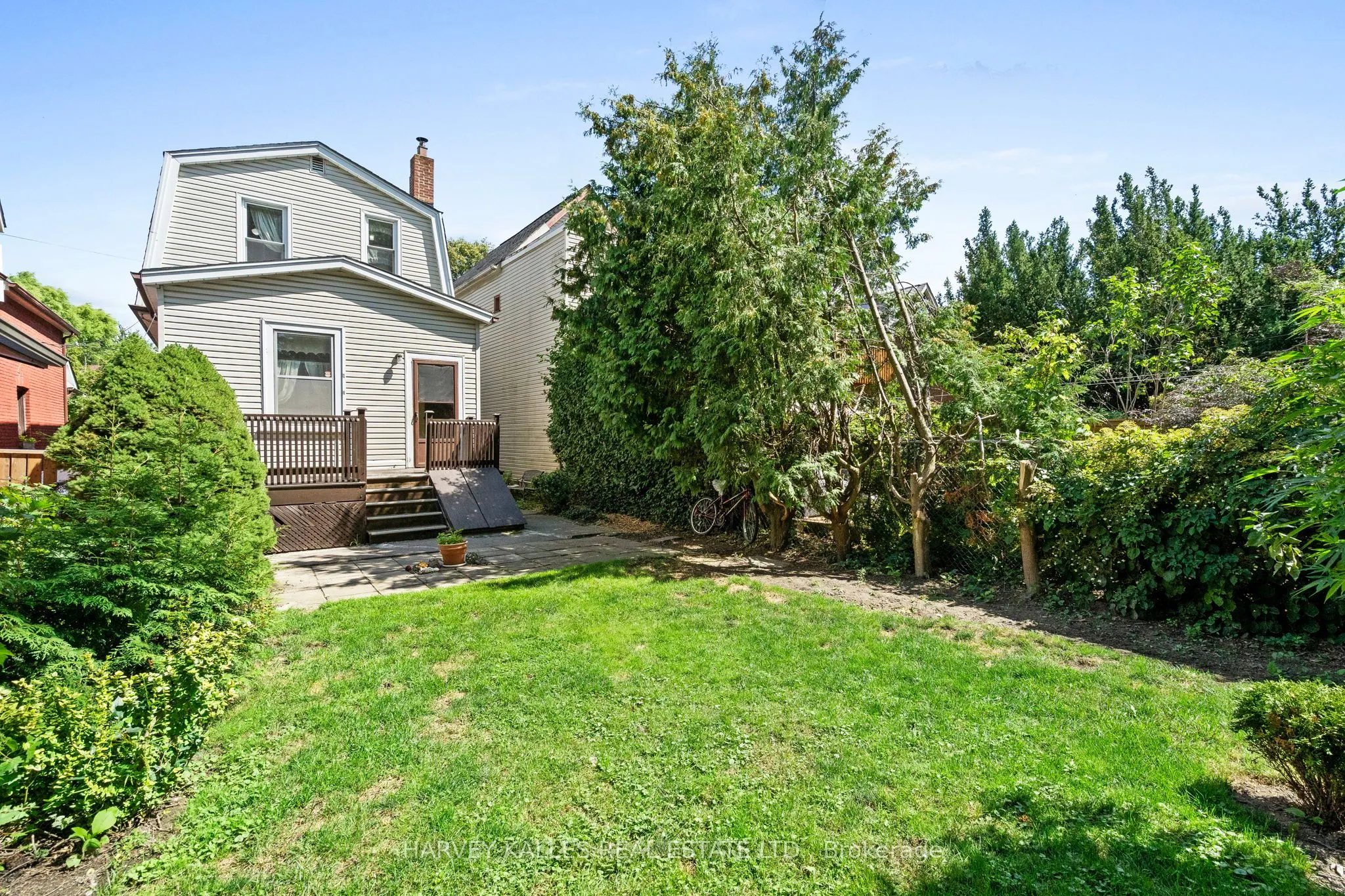 22 Seymour Avenue