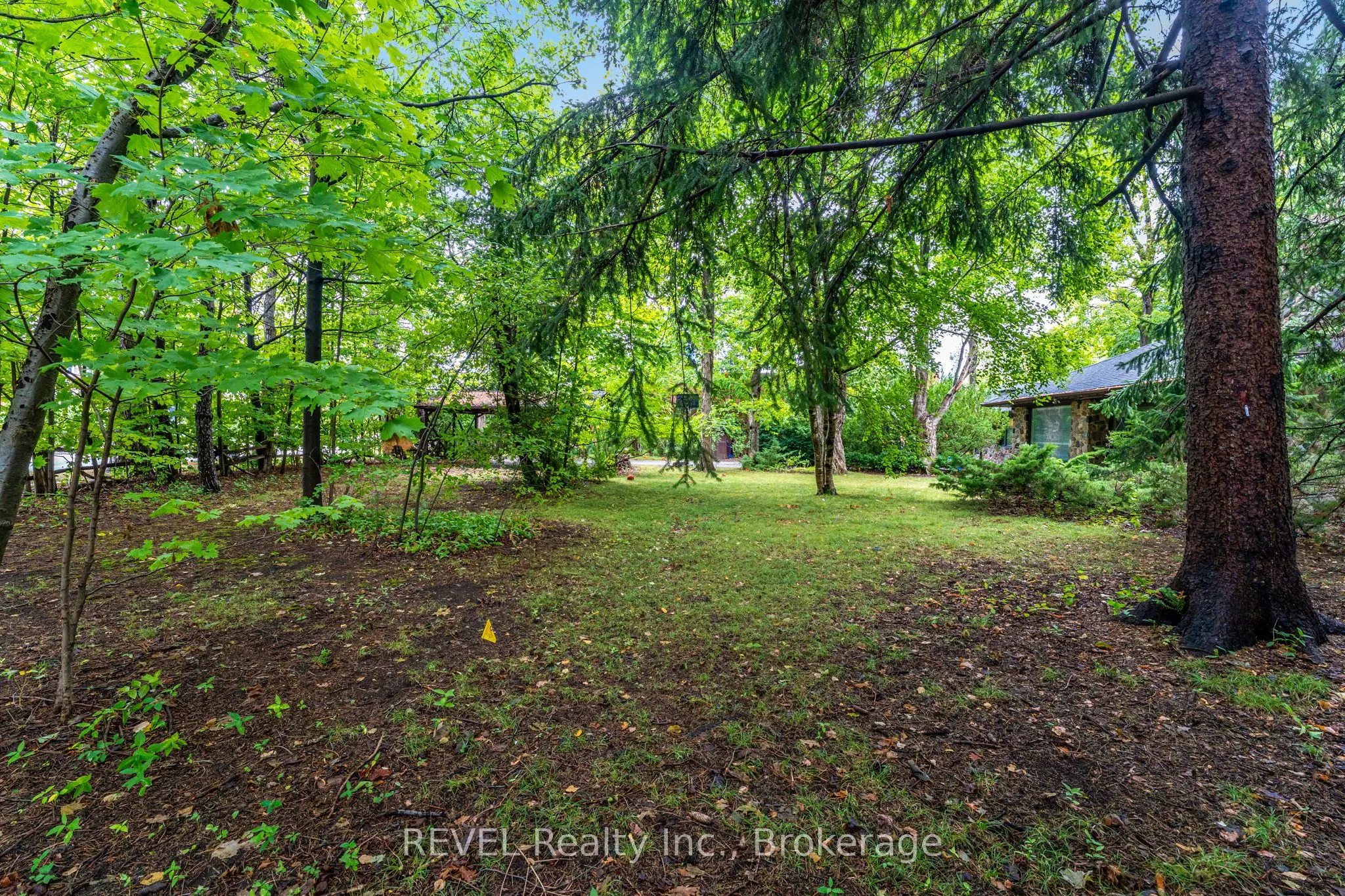 2220 Warden Avenue
