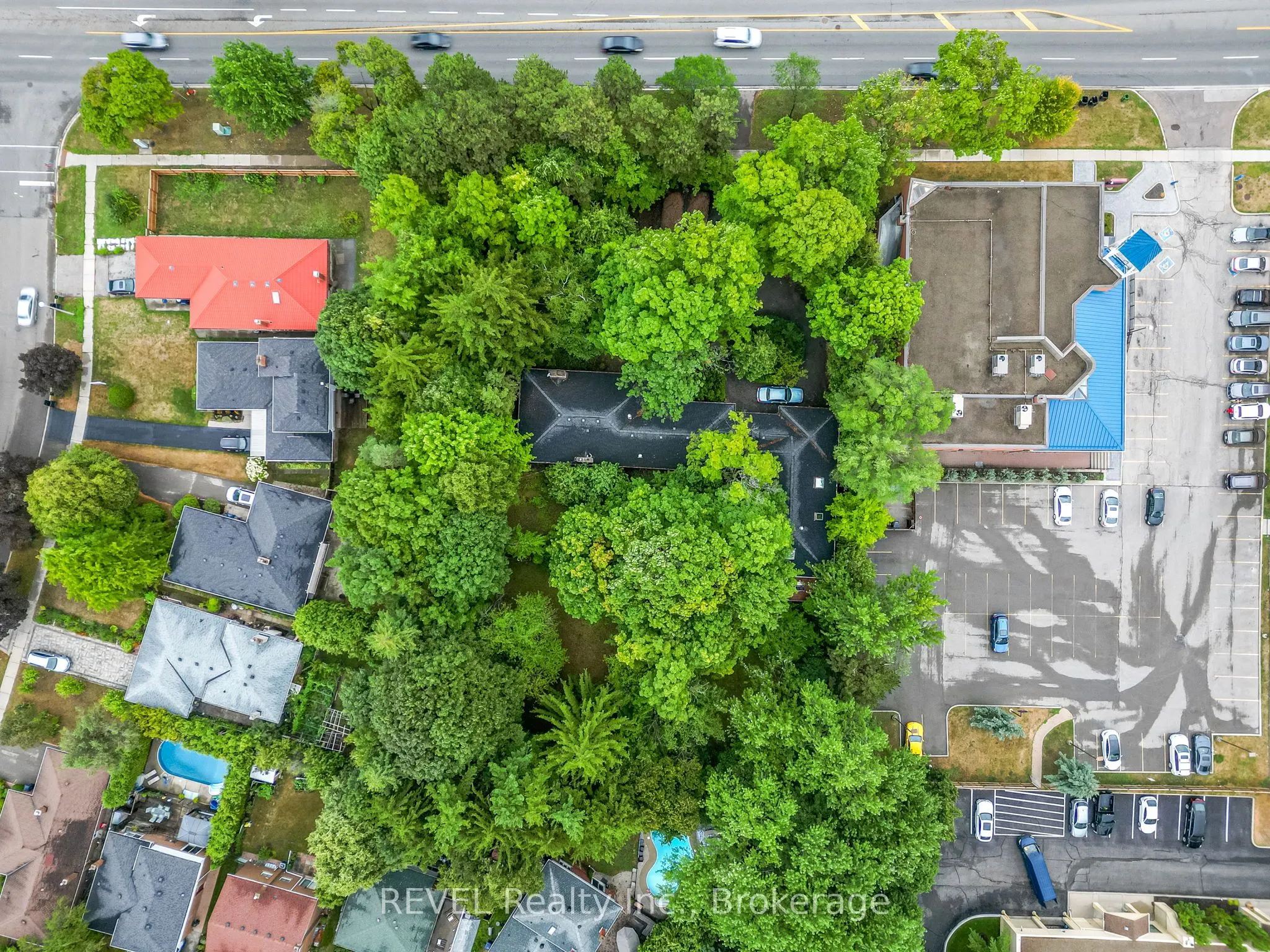 2220 Warden Avenue
