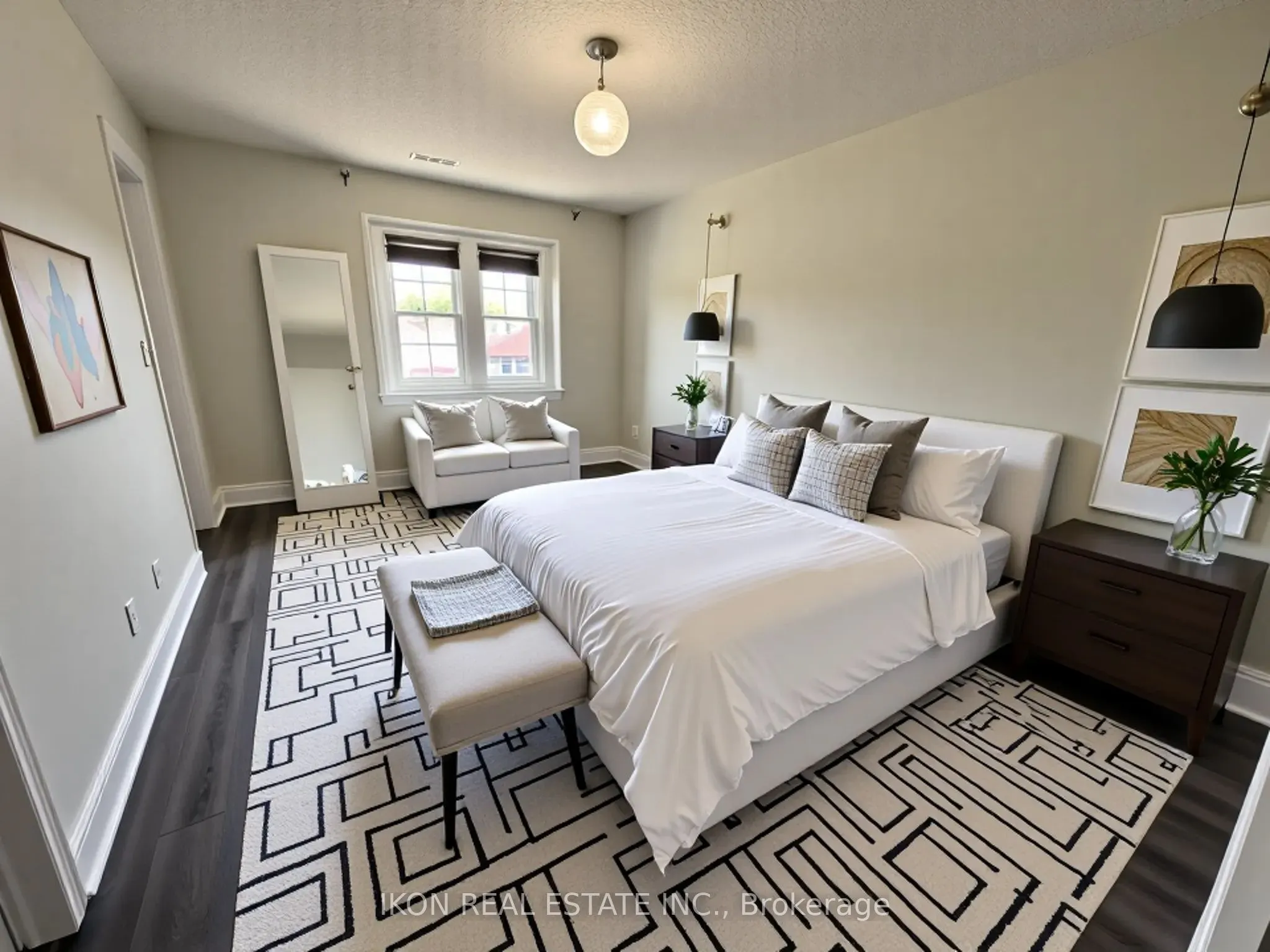67 Sprucedale Way E, #32