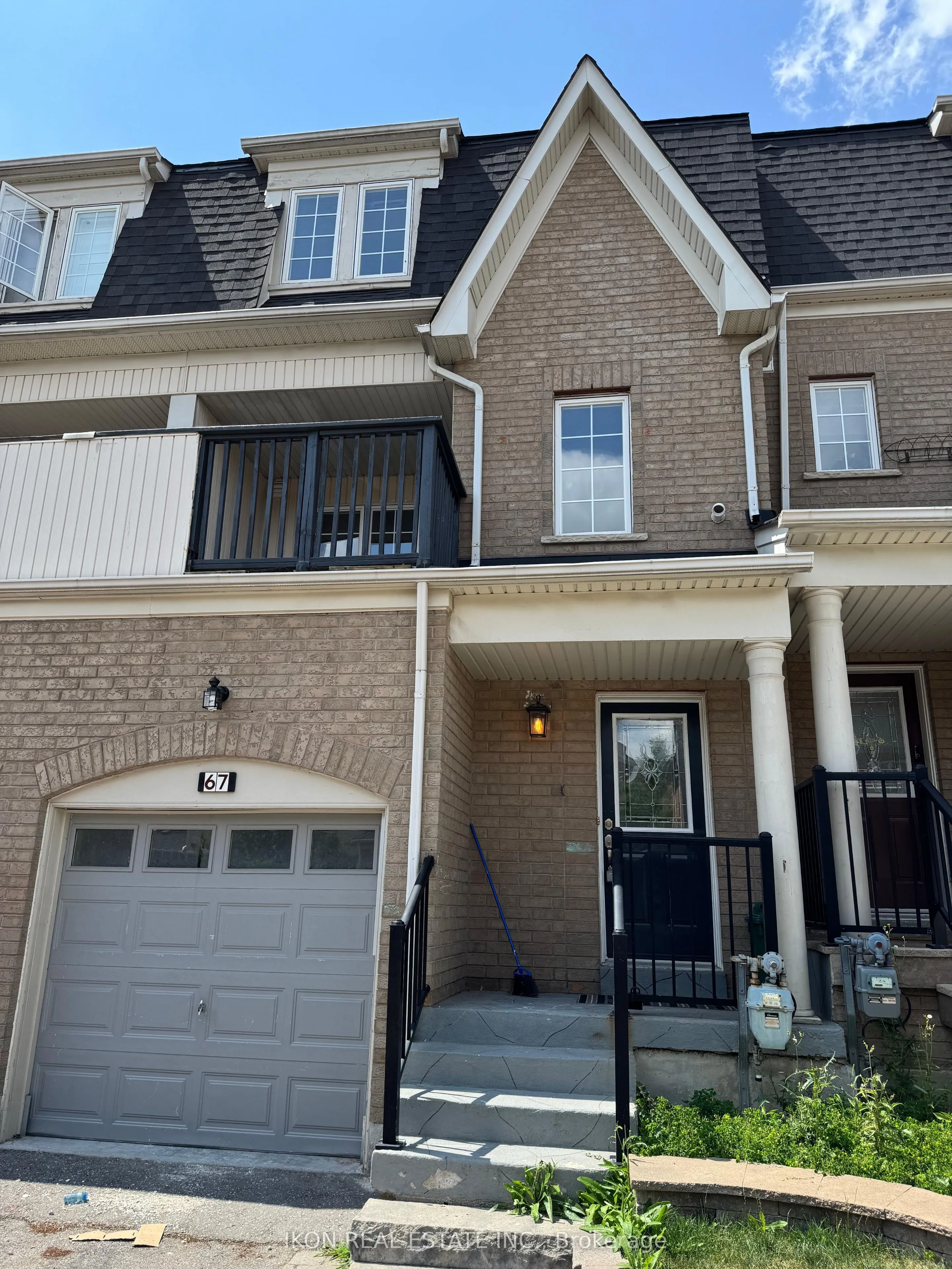67 Sprucedale Way E, #32