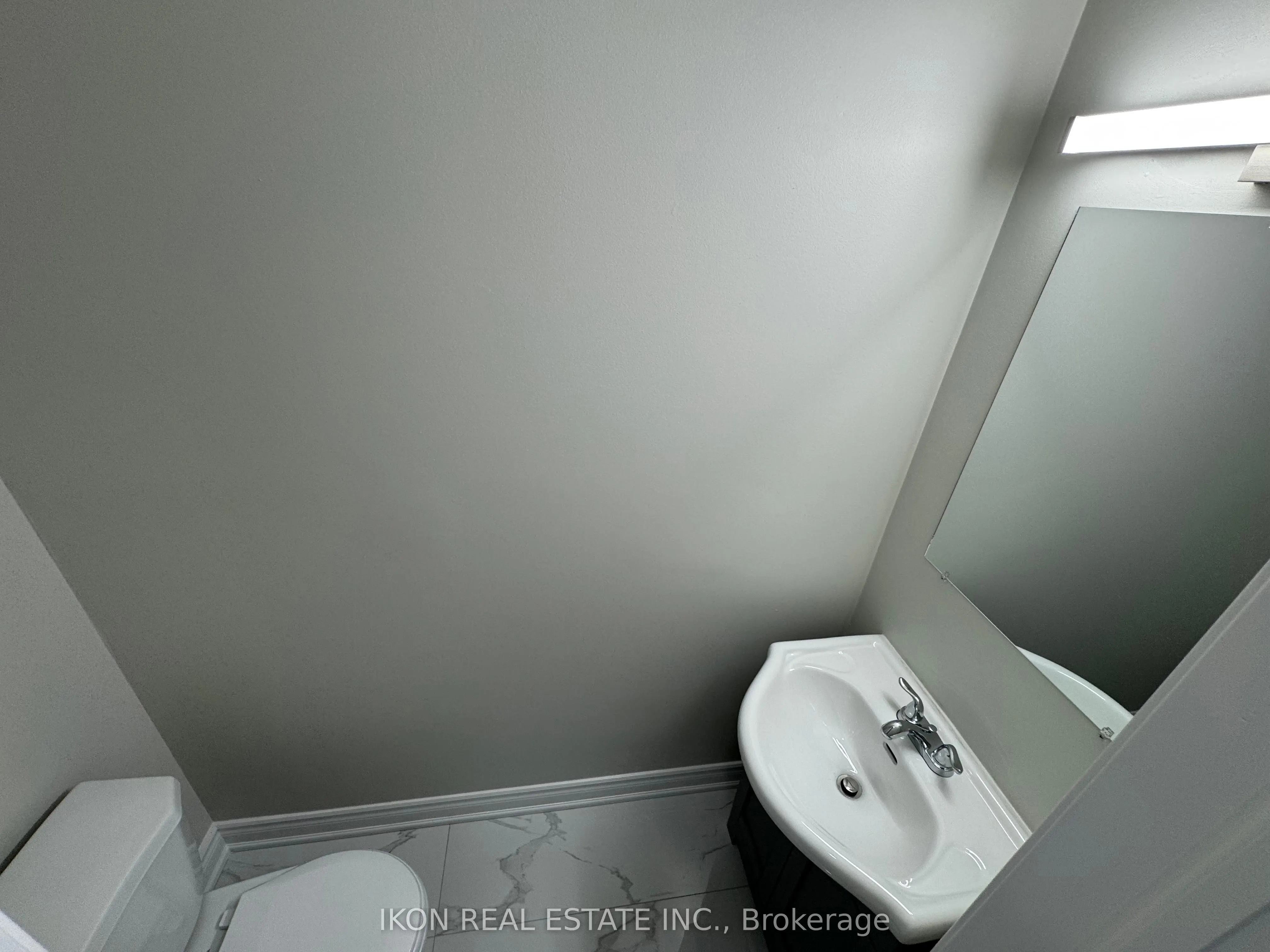 67 Sprucedale Way E, #32