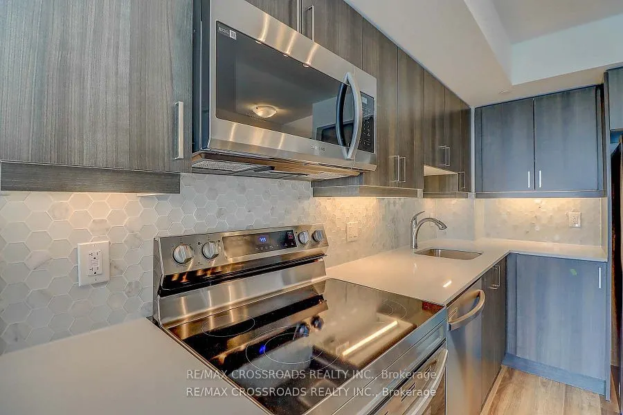 1480 Bayly Street, #1111