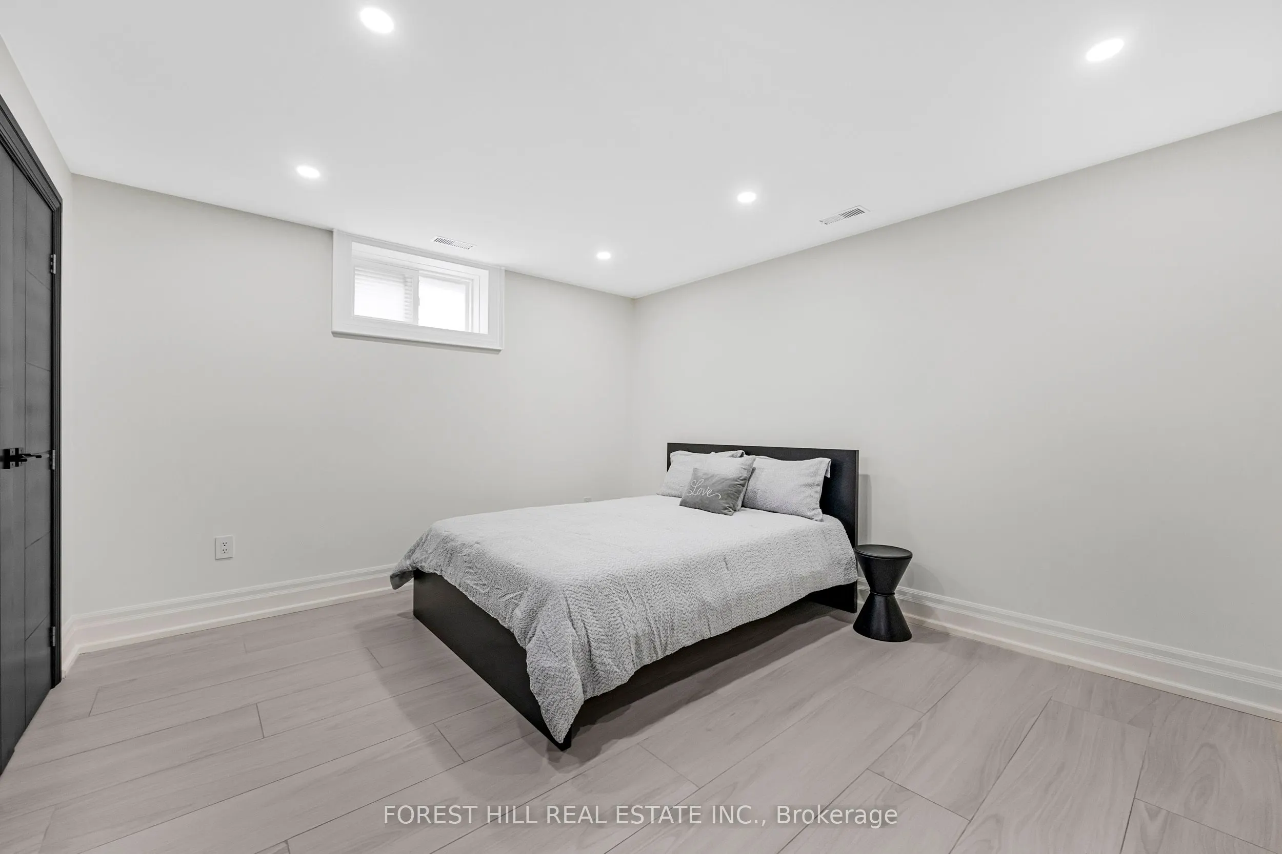 18 Ivorwood Crescent