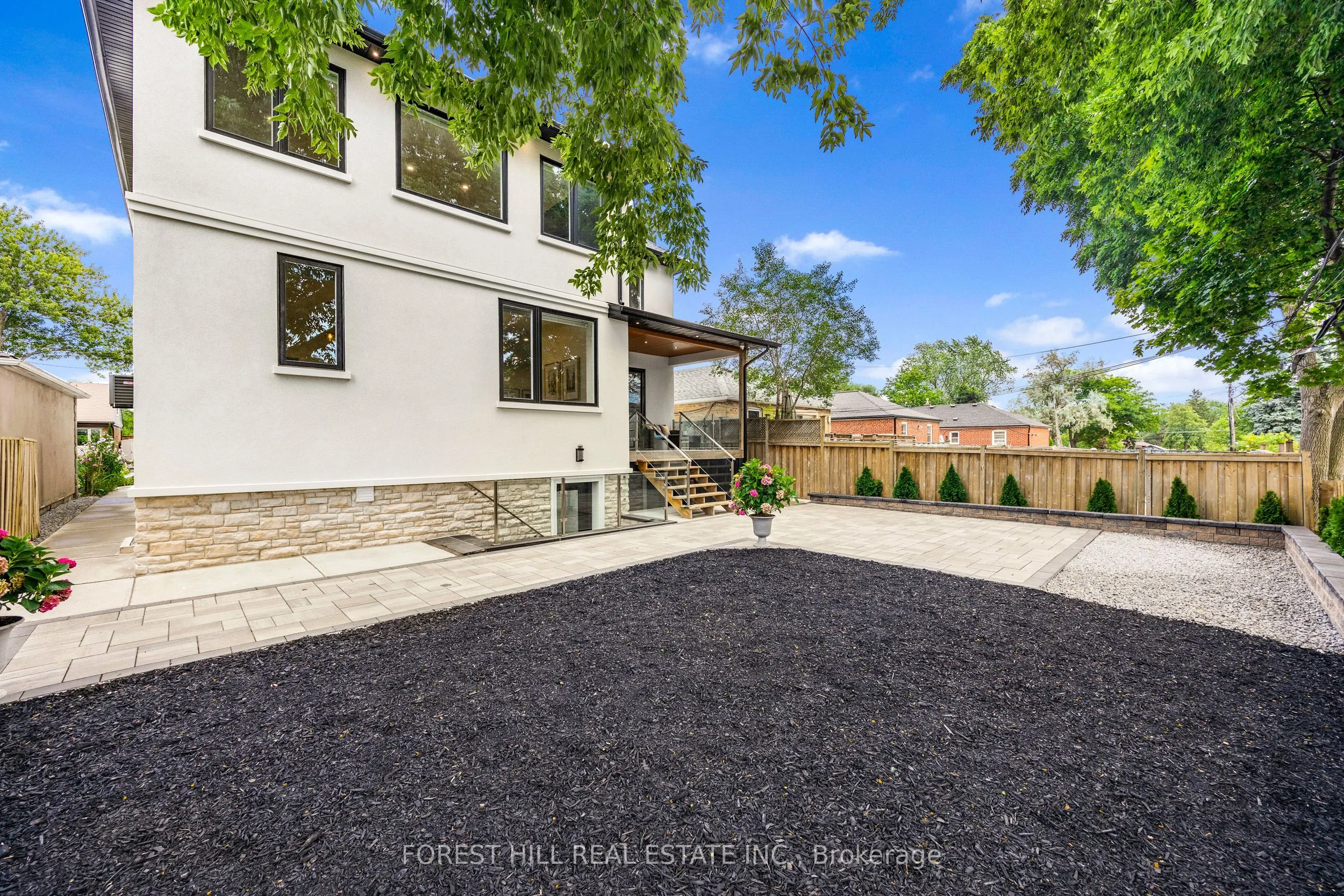 18 Ivorwood Crescent