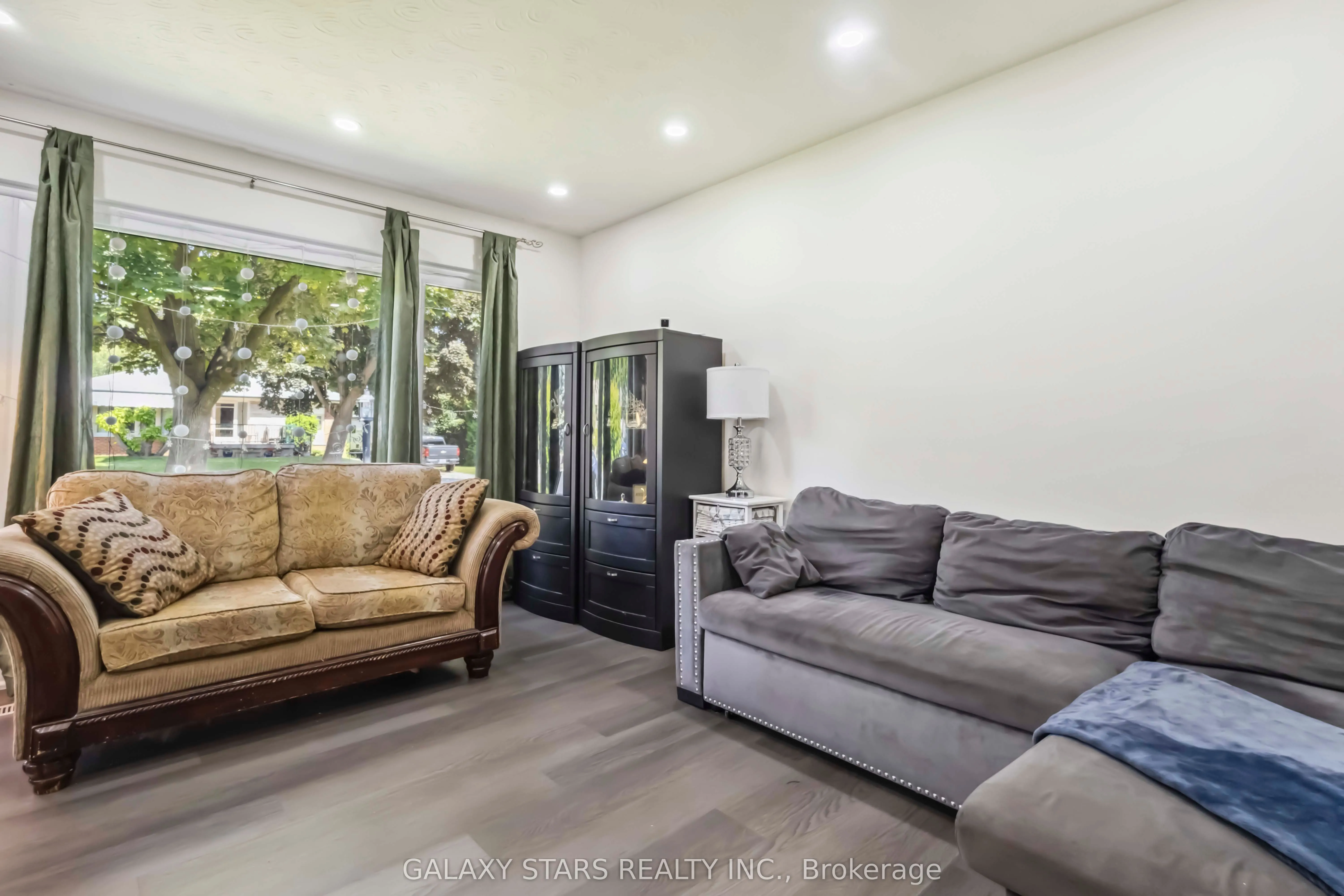 673 Lansdowne Drive