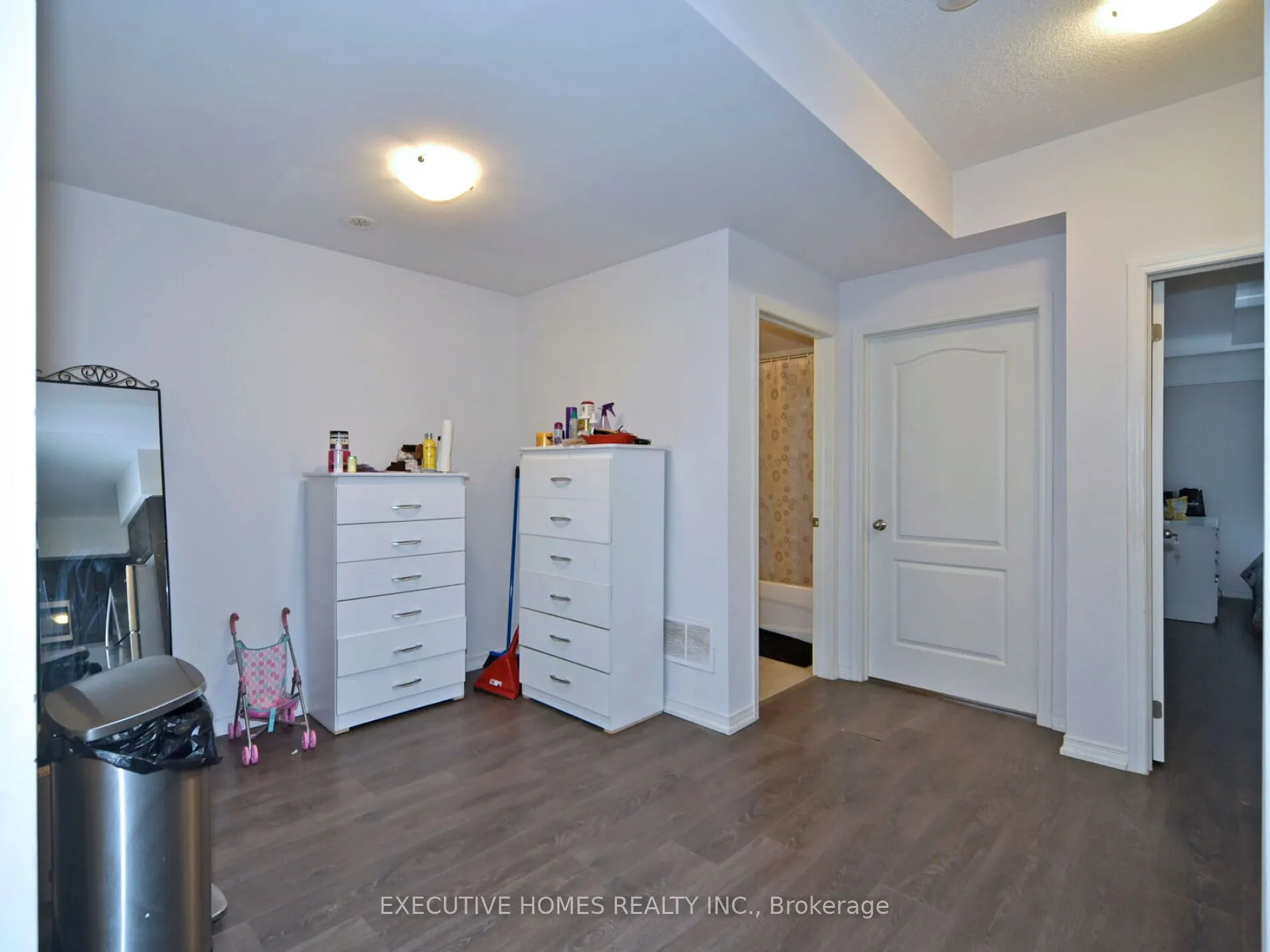 8825 Sheppard Avenue, #2