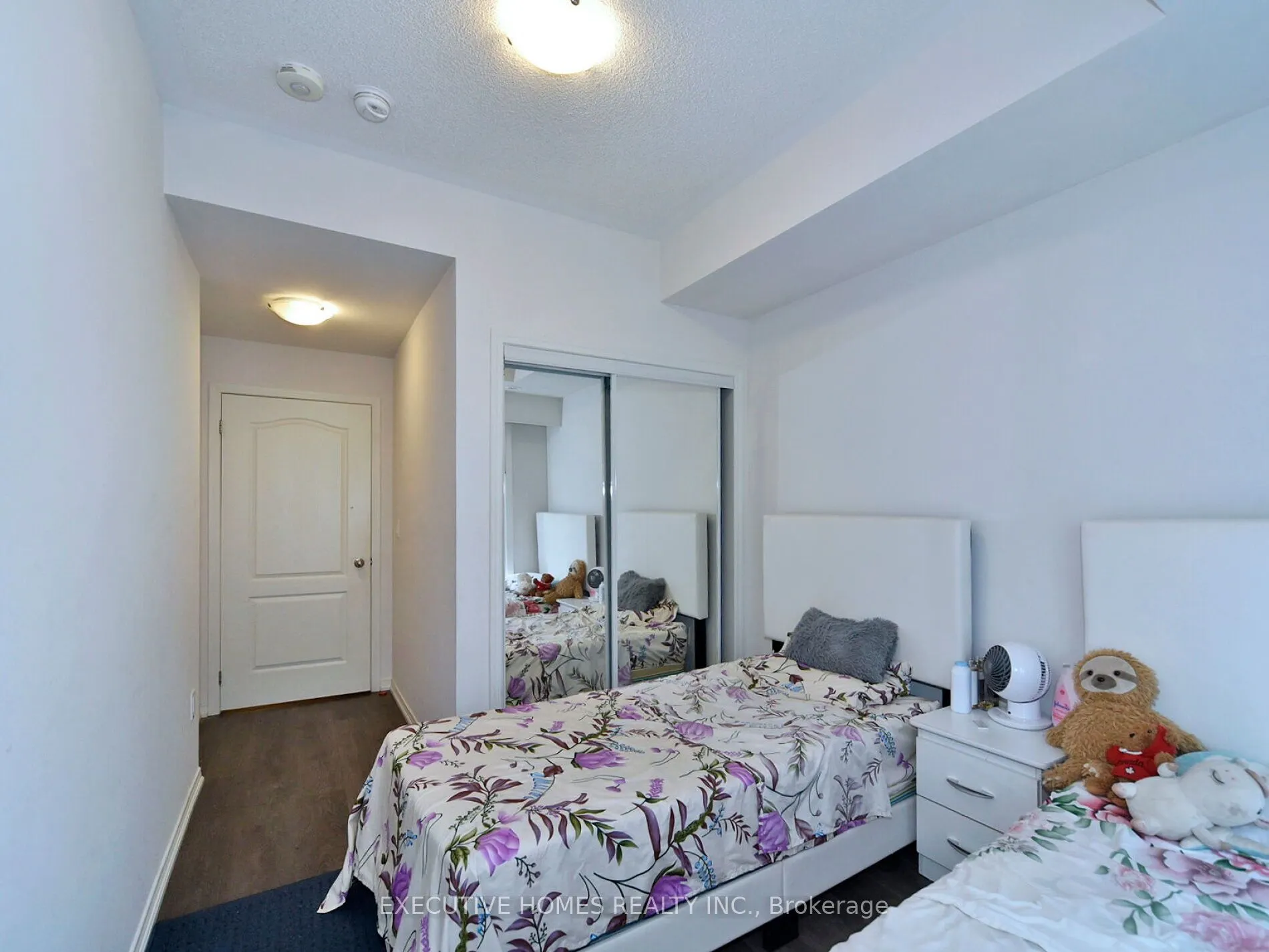 8825 Sheppard Avenue, #2
