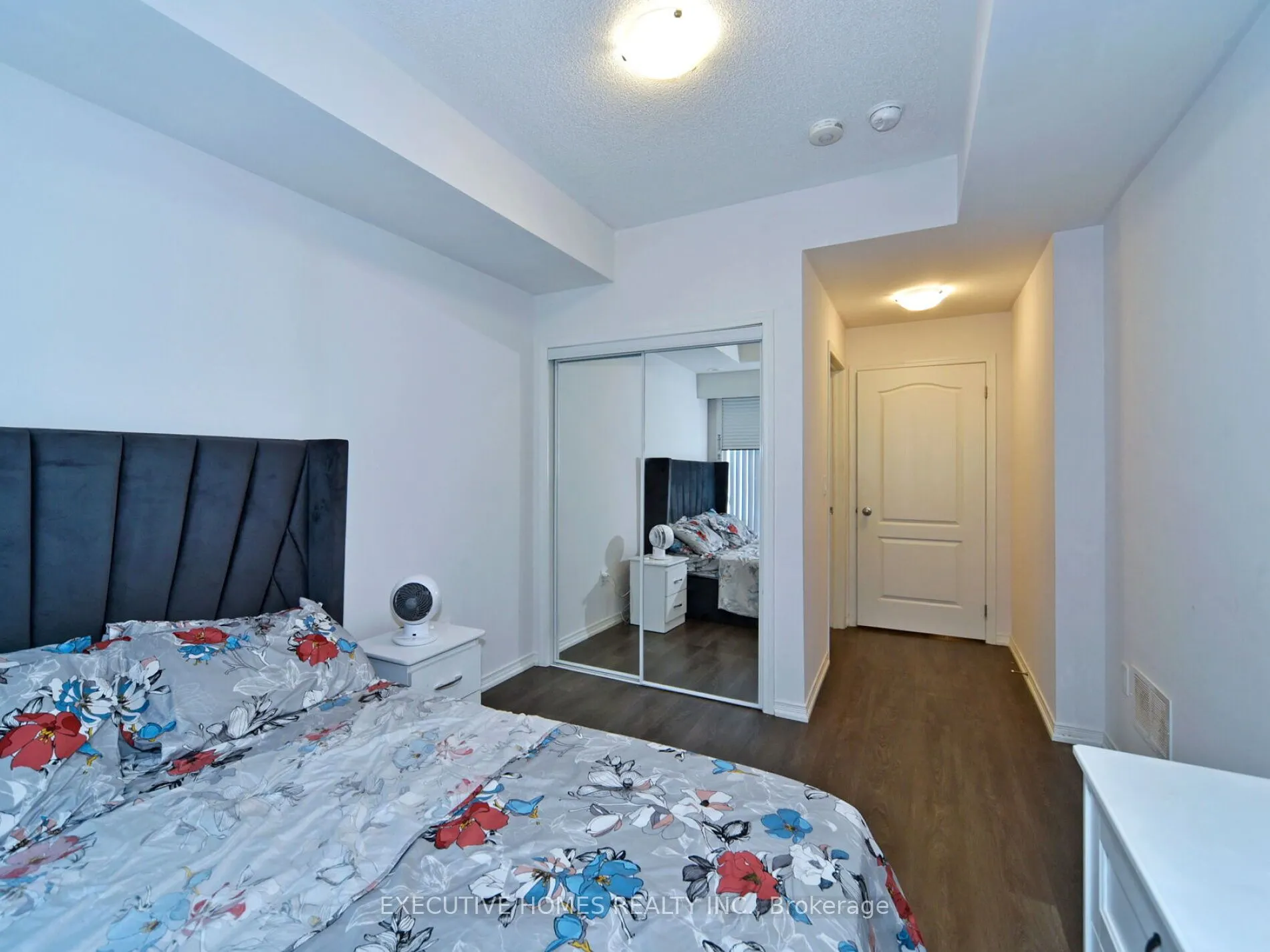 8825 Sheppard Avenue, #2