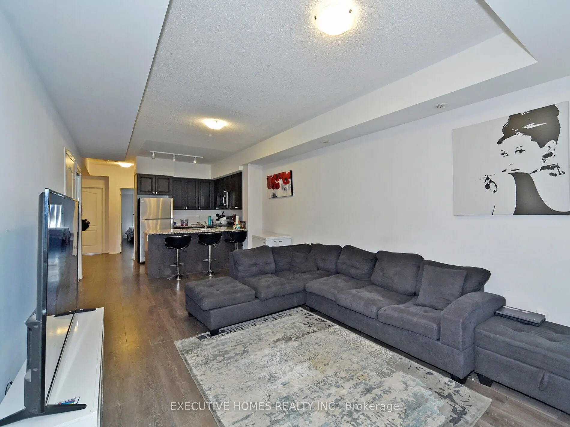 8825 Sheppard Avenue, #2