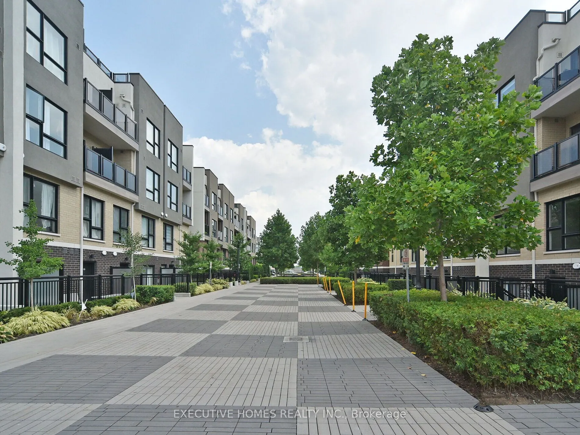 8825 Sheppard Avenue, #2