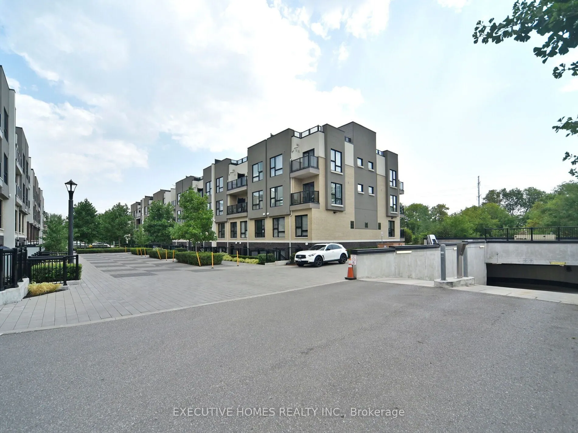 8825 Sheppard Avenue, #2