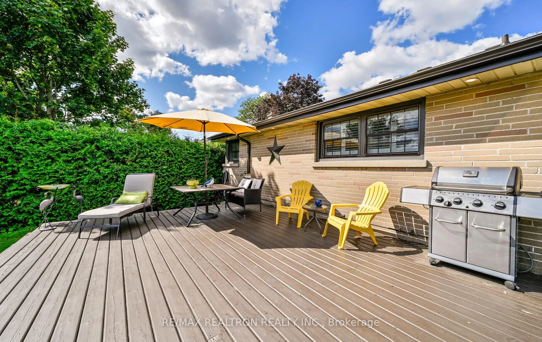 567 Fernhill Boulevard
